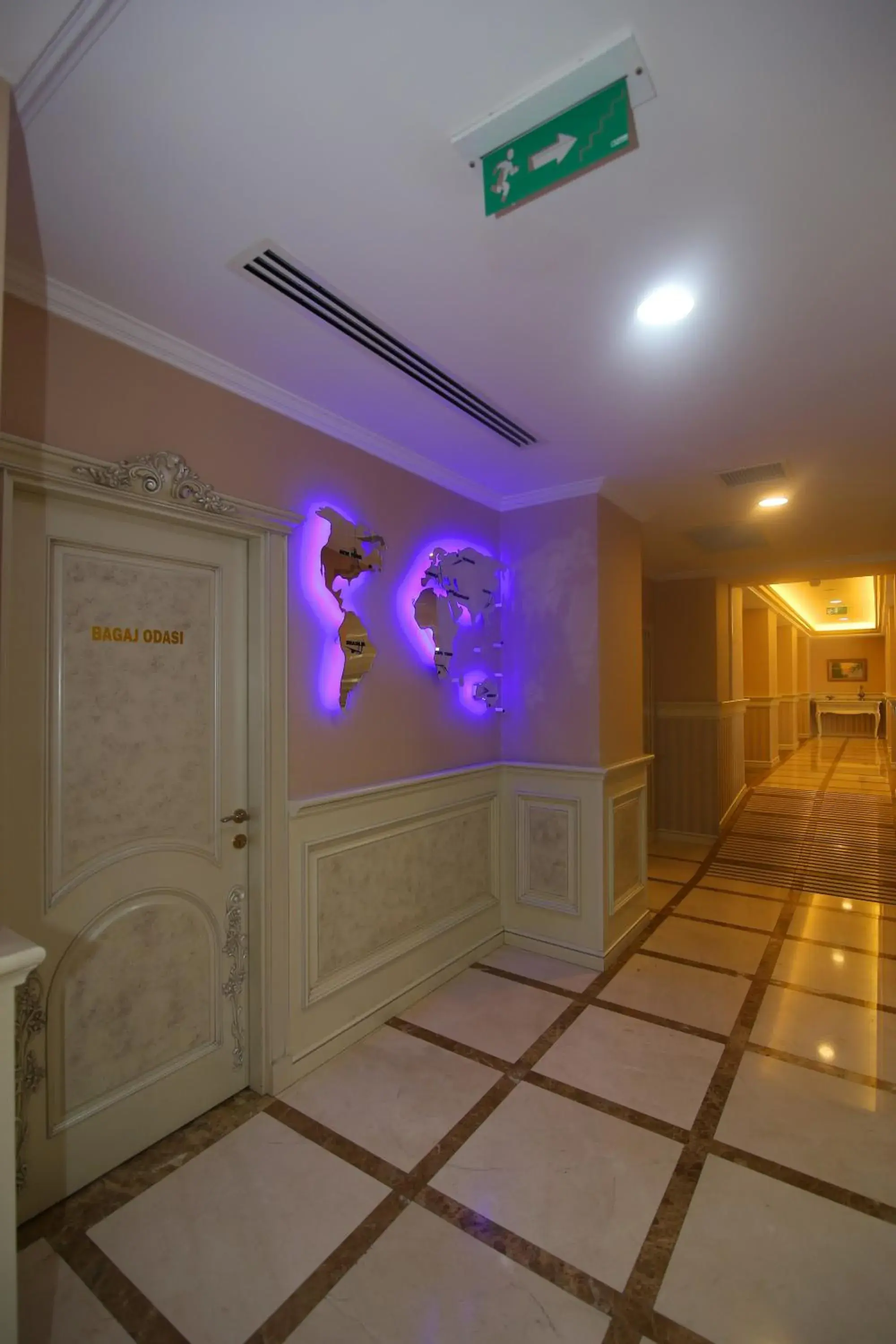 Lobby or reception in Demir Hotel