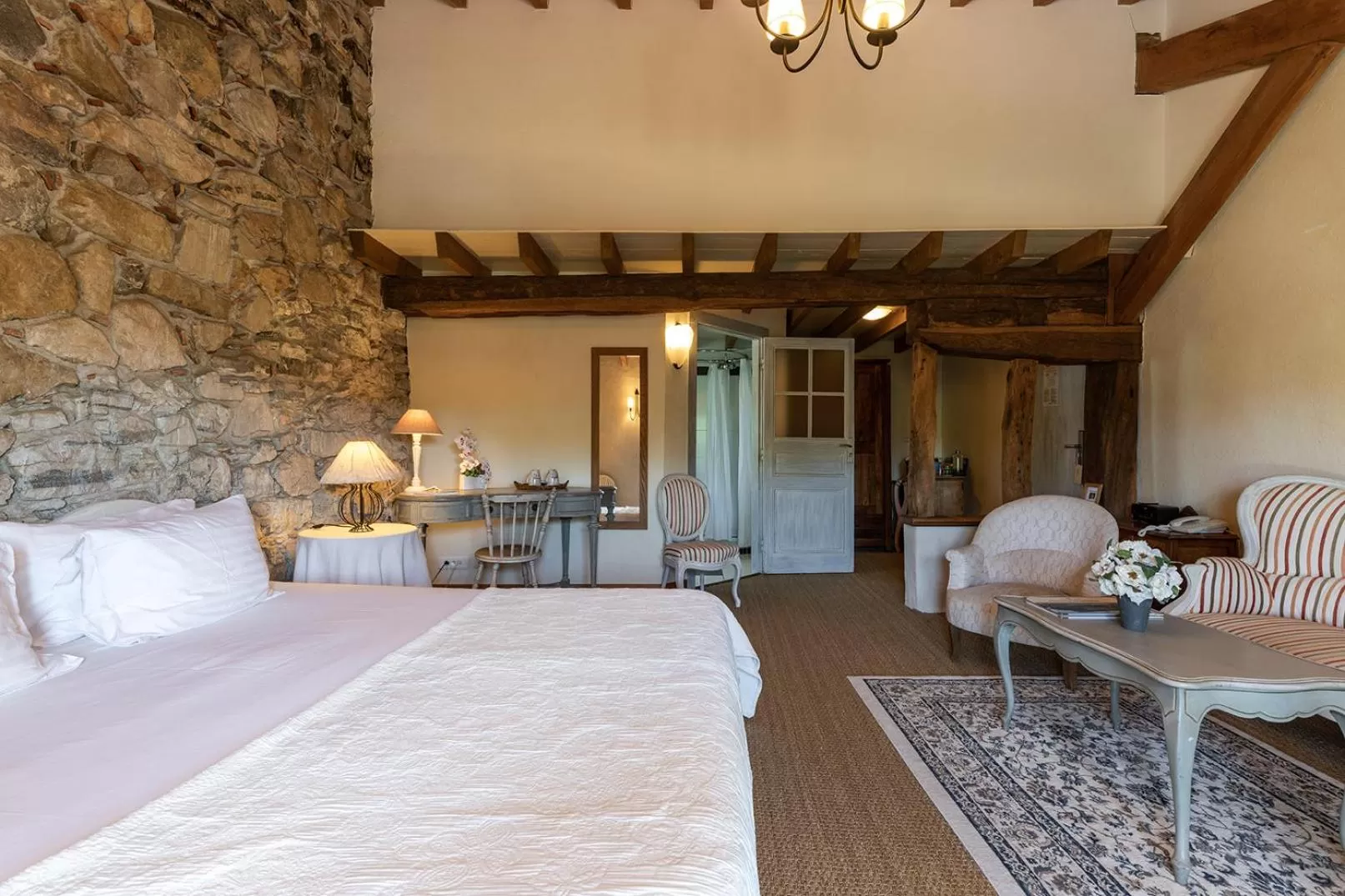 Photo of the whole room, Bed in Domaine de Bassilour