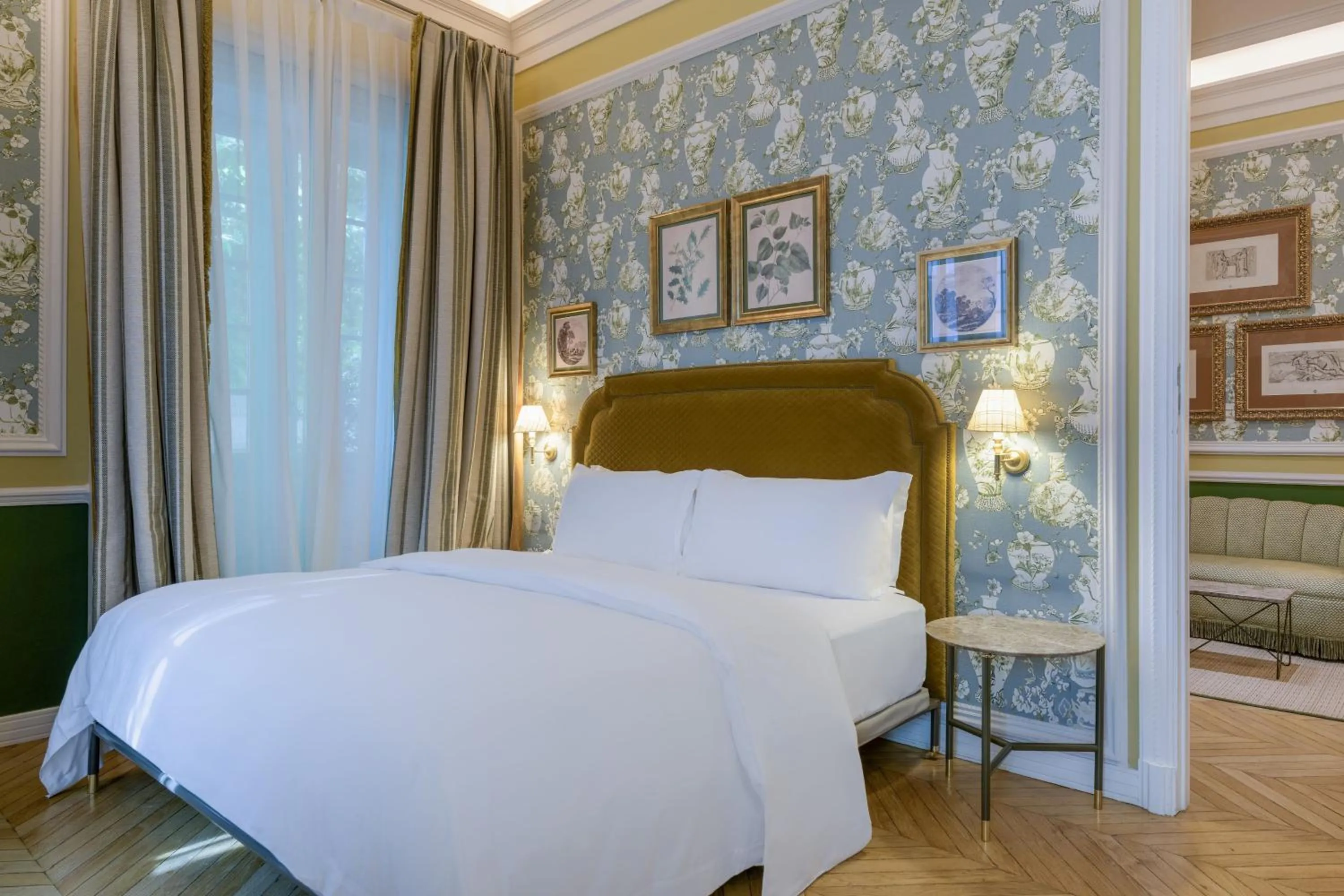 Photo of the whole room, Bed in Santo Mauro, a Luxury Collection Hotel, Madrid