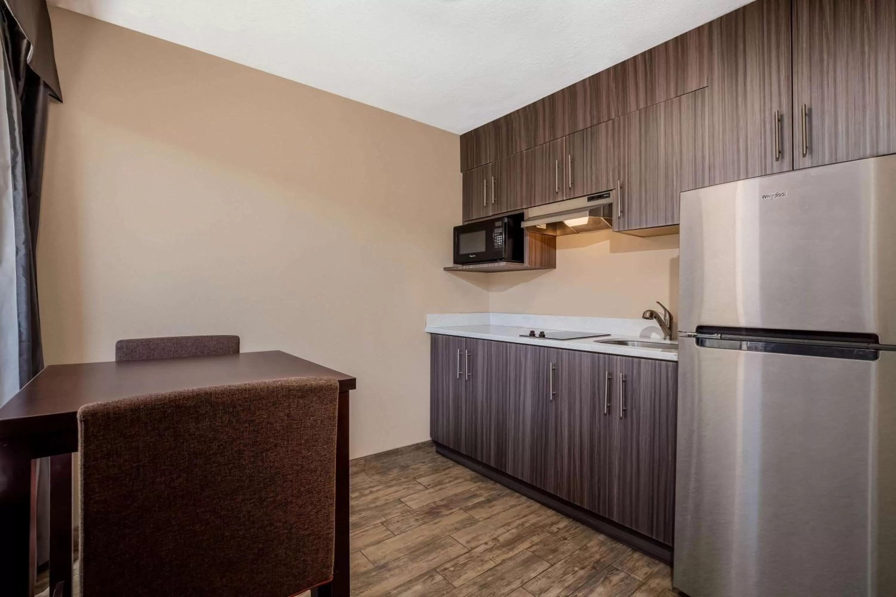 Kitchen or kitchenette in Baymont by Wyndham Tri-Cities/Kennewick WA