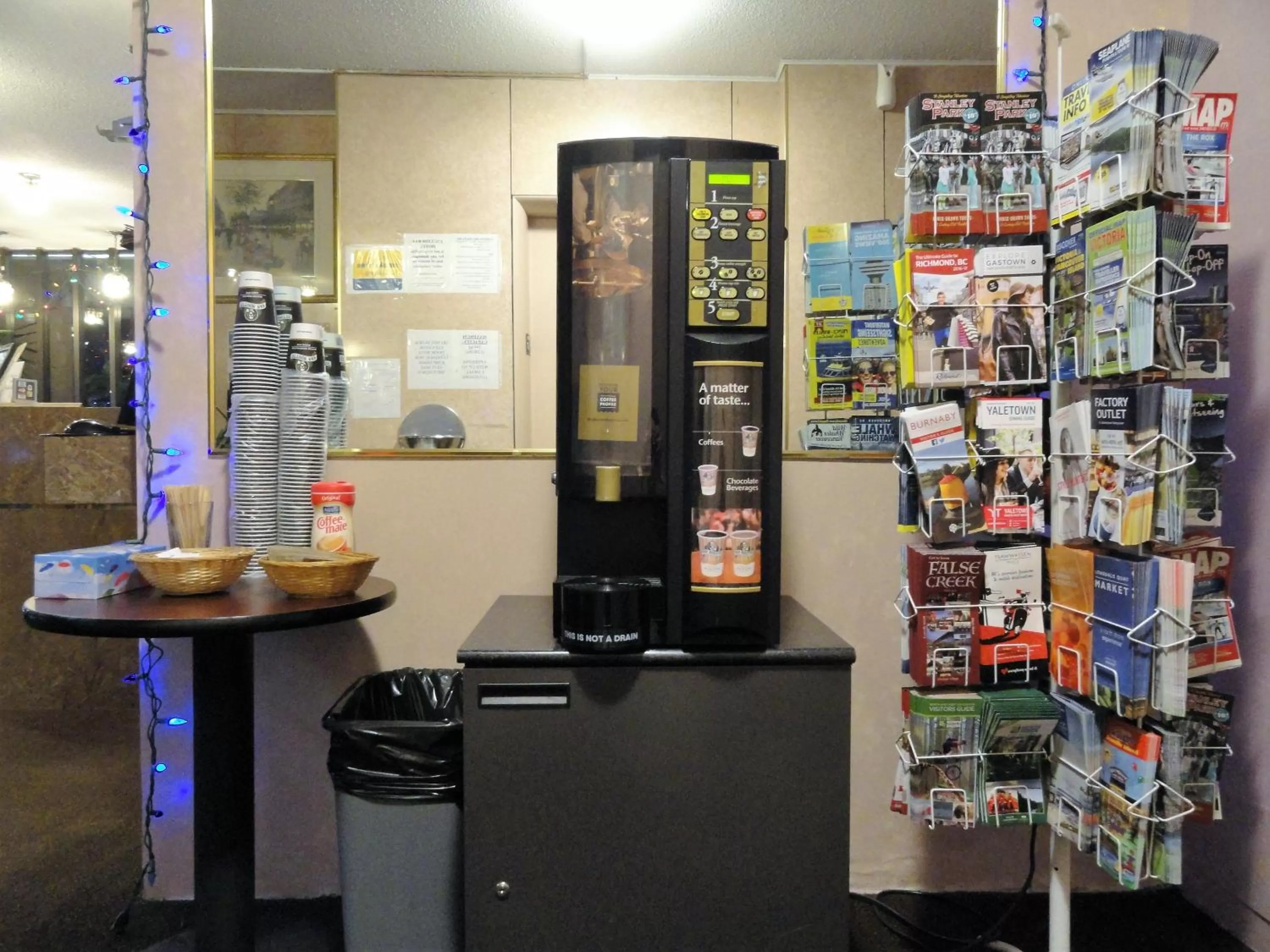 Drinks in English Bay Hotel