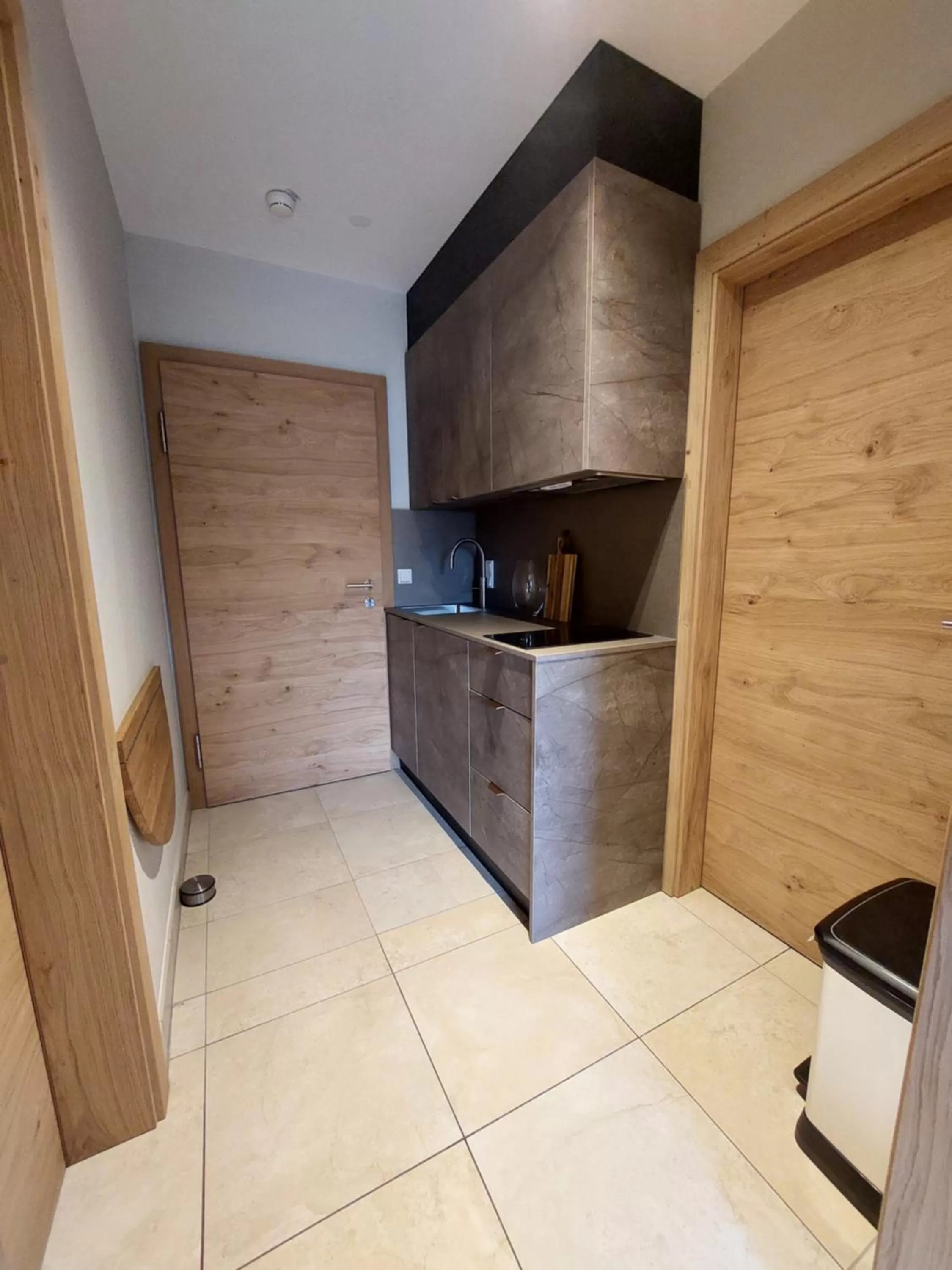 Kitchen or kitchenette in Auhof Wirtshaus & Suiten