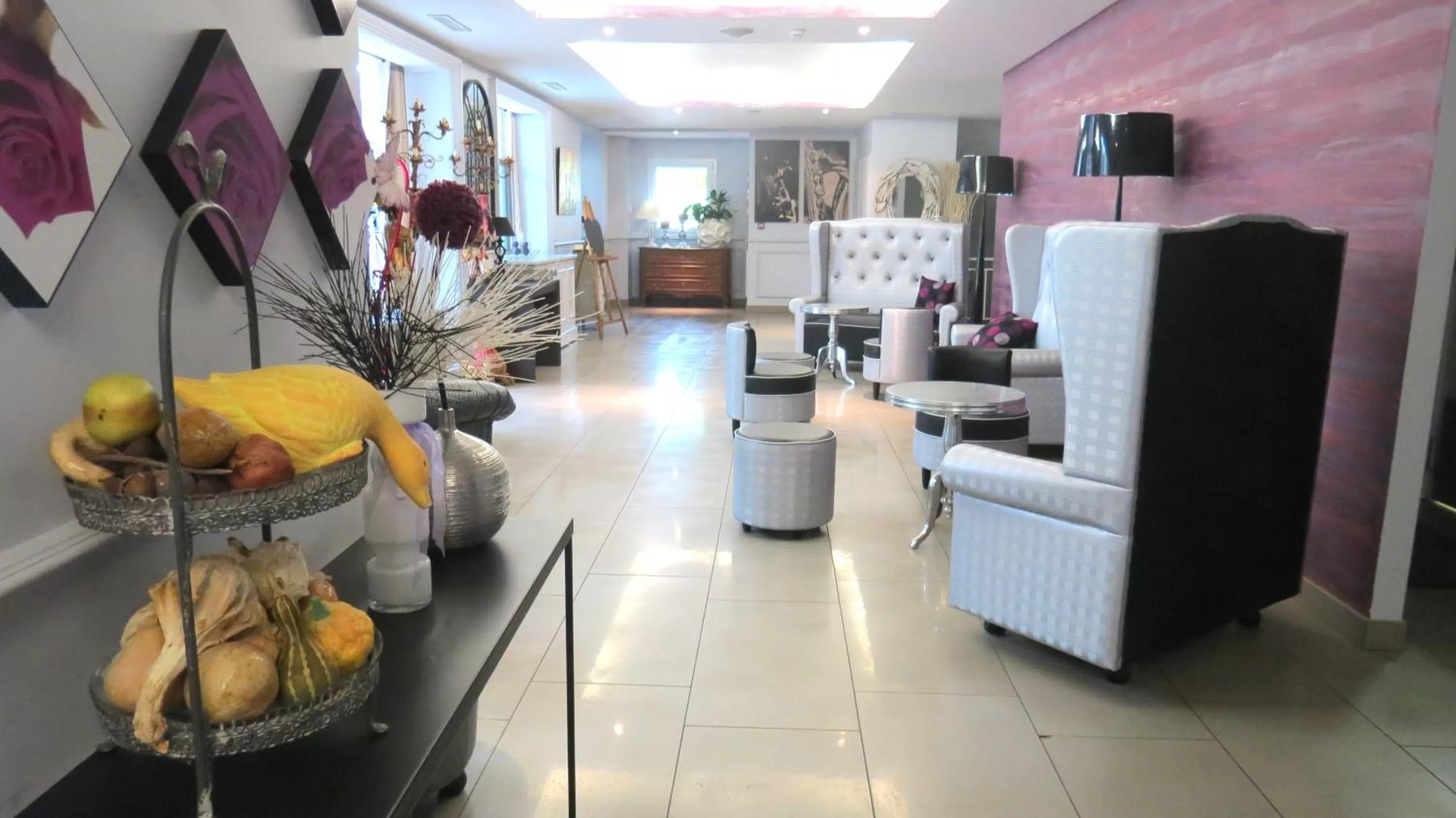 Communal lounge/ TV room in Le Mas du Lingousto