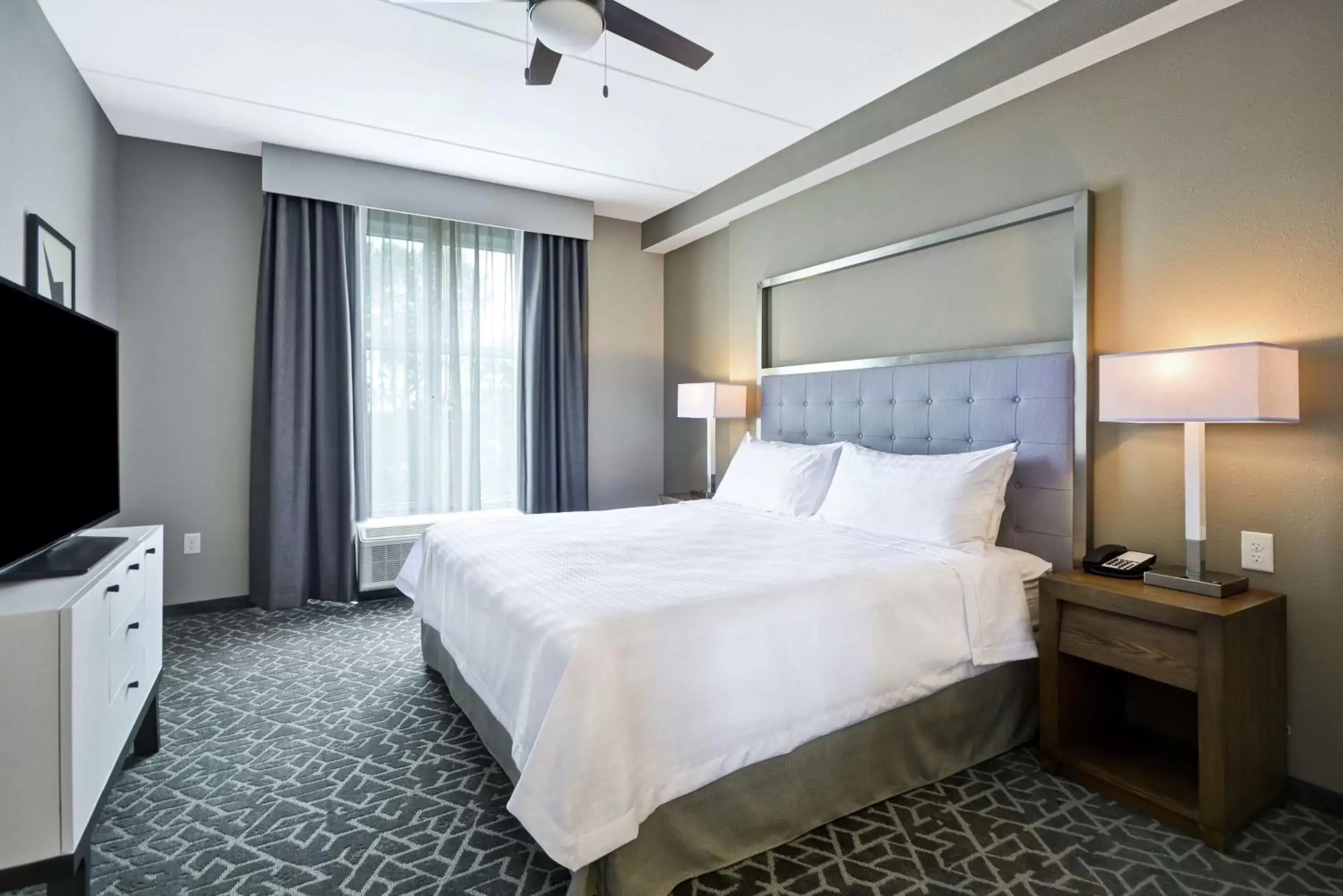 King Suite - Mobilty/Hearing Accessible - Non-Smoking in Homewood Suites by Hilton Raleigh Cary I-40 King Suite - Mobilty/Hearing Accessible - Non-Smoking in Homewood Suites by Hilton Raleigh Cary I-40