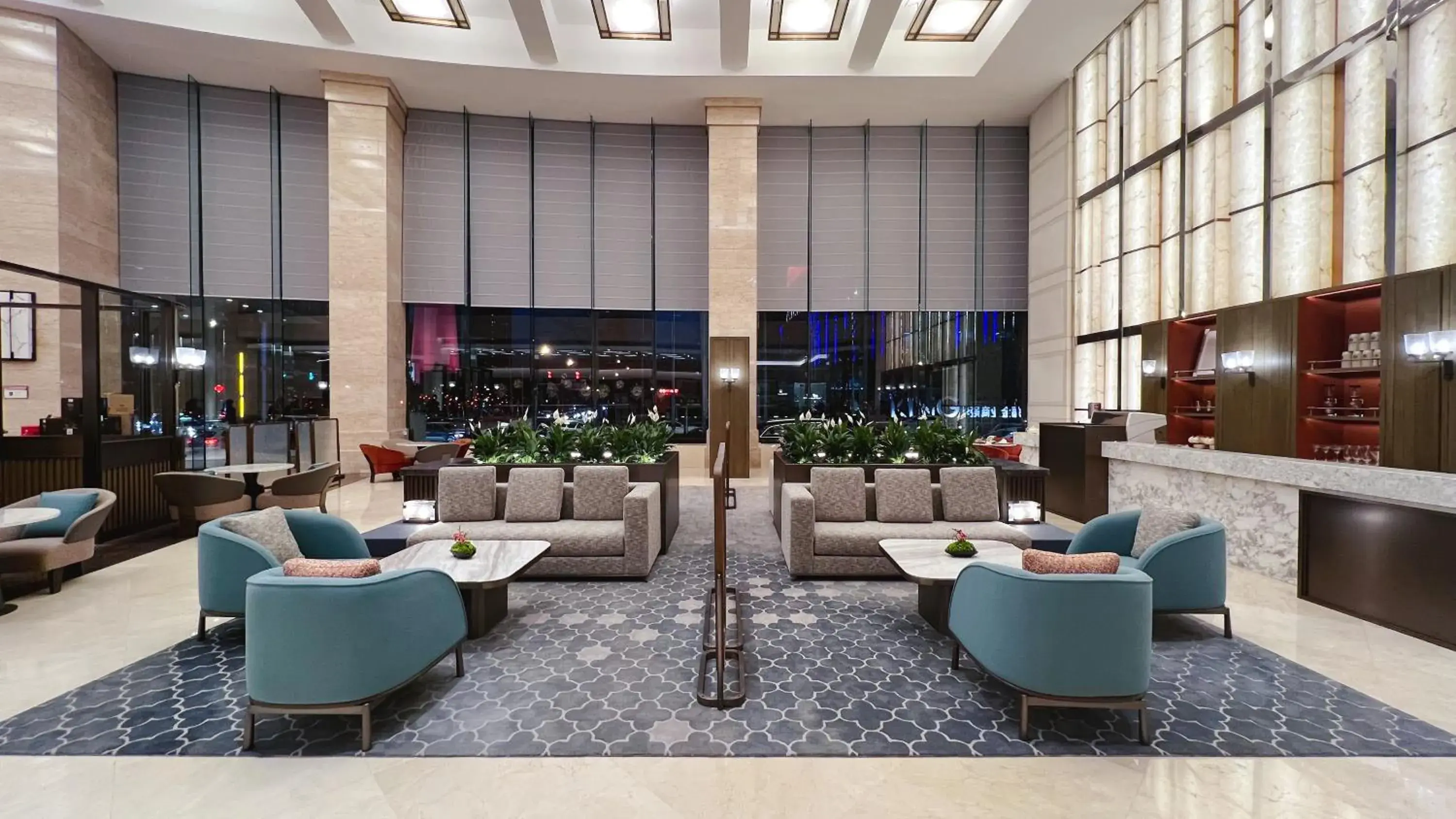 Lobby or reception, Lounge/Bar in Swissôtel Shenyang