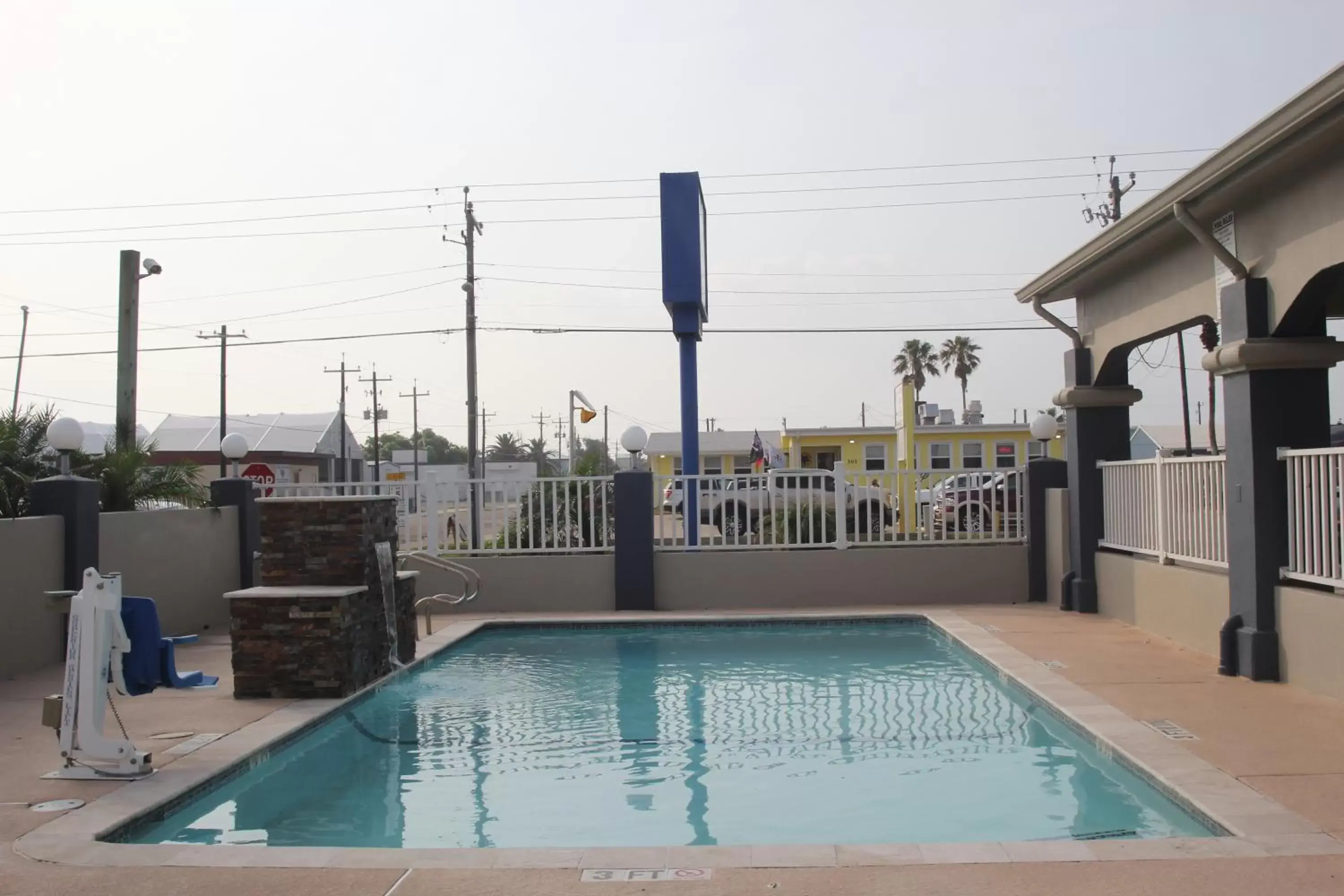 Swimming pool in Americas Best Value Inn Port Aransas Swimming pool in Americas Best Value Inn Port Aransas
