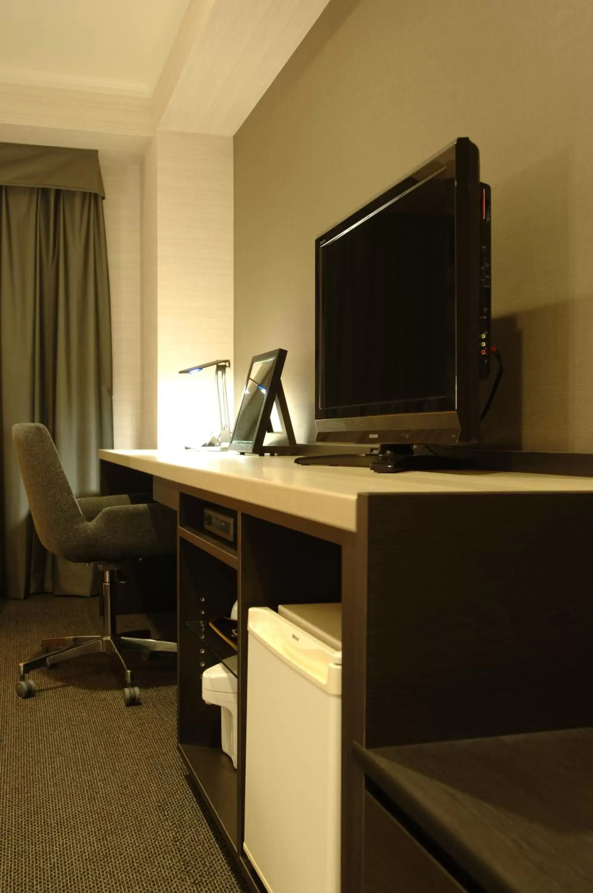 TV and multimedia, TV/Entertainment Center in Nagoya Tokyu Hotel