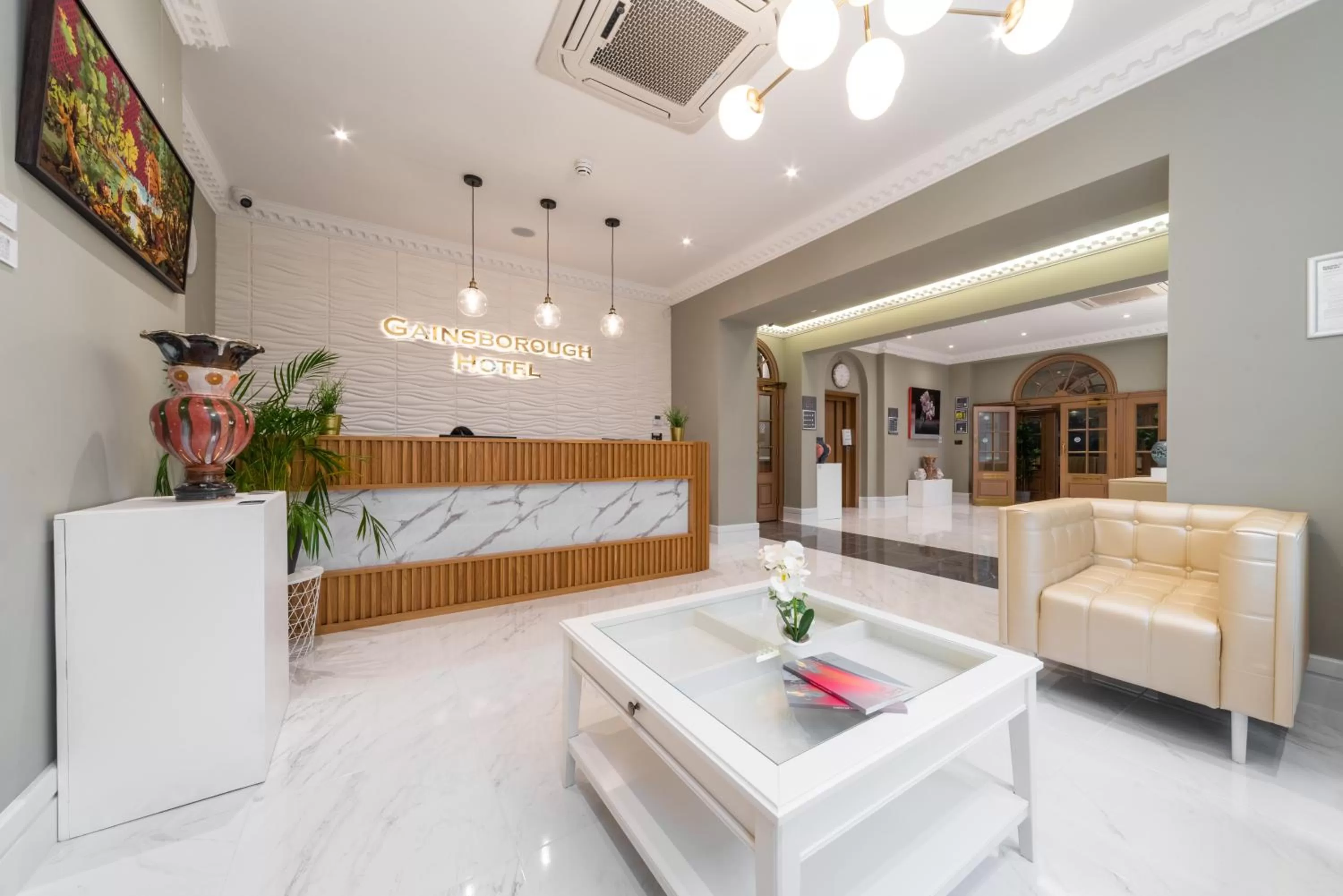 Lobby or reception in Gainsborough Hotel