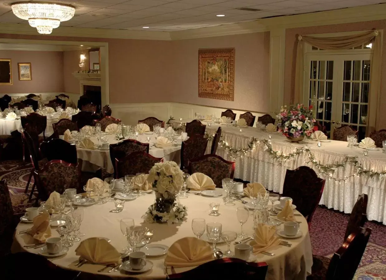 Banquet/Function facilities, Restaurant/Places to Eat in John Carver Inn & Spa