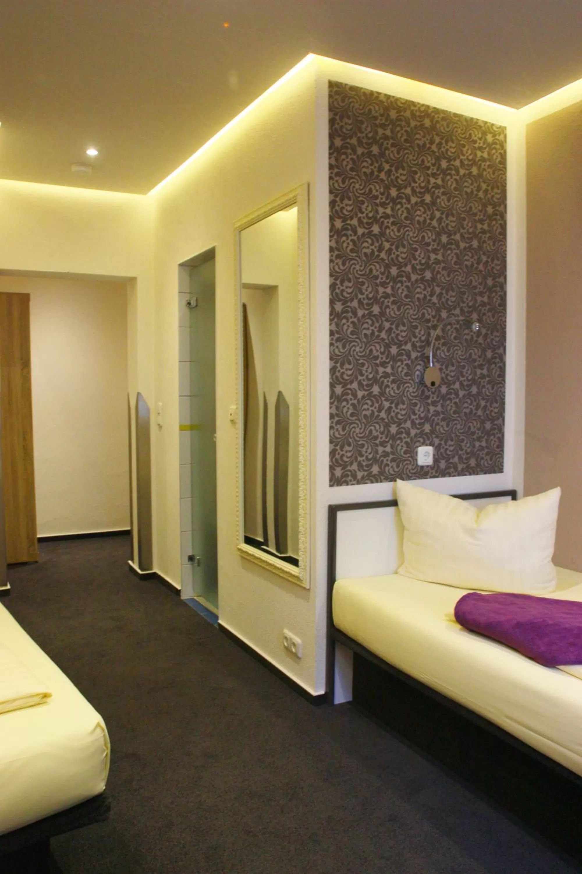 Photo of the whole room, Bed in Hotel am Schloss