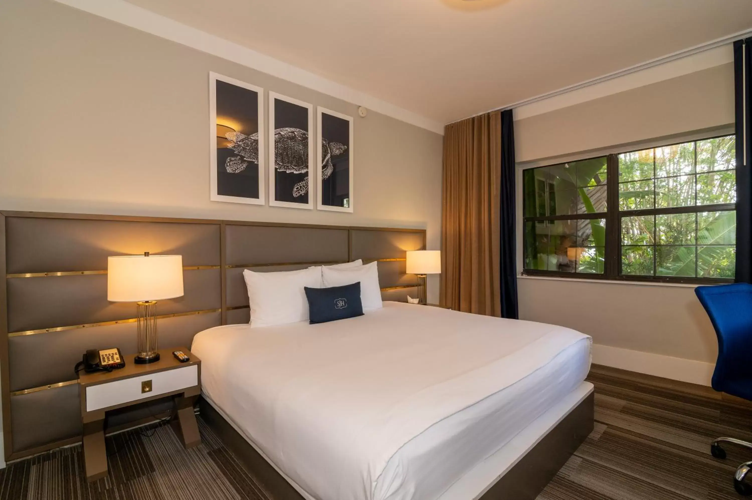 Bedroom, Bed in San Juan Hotel Miami Beach