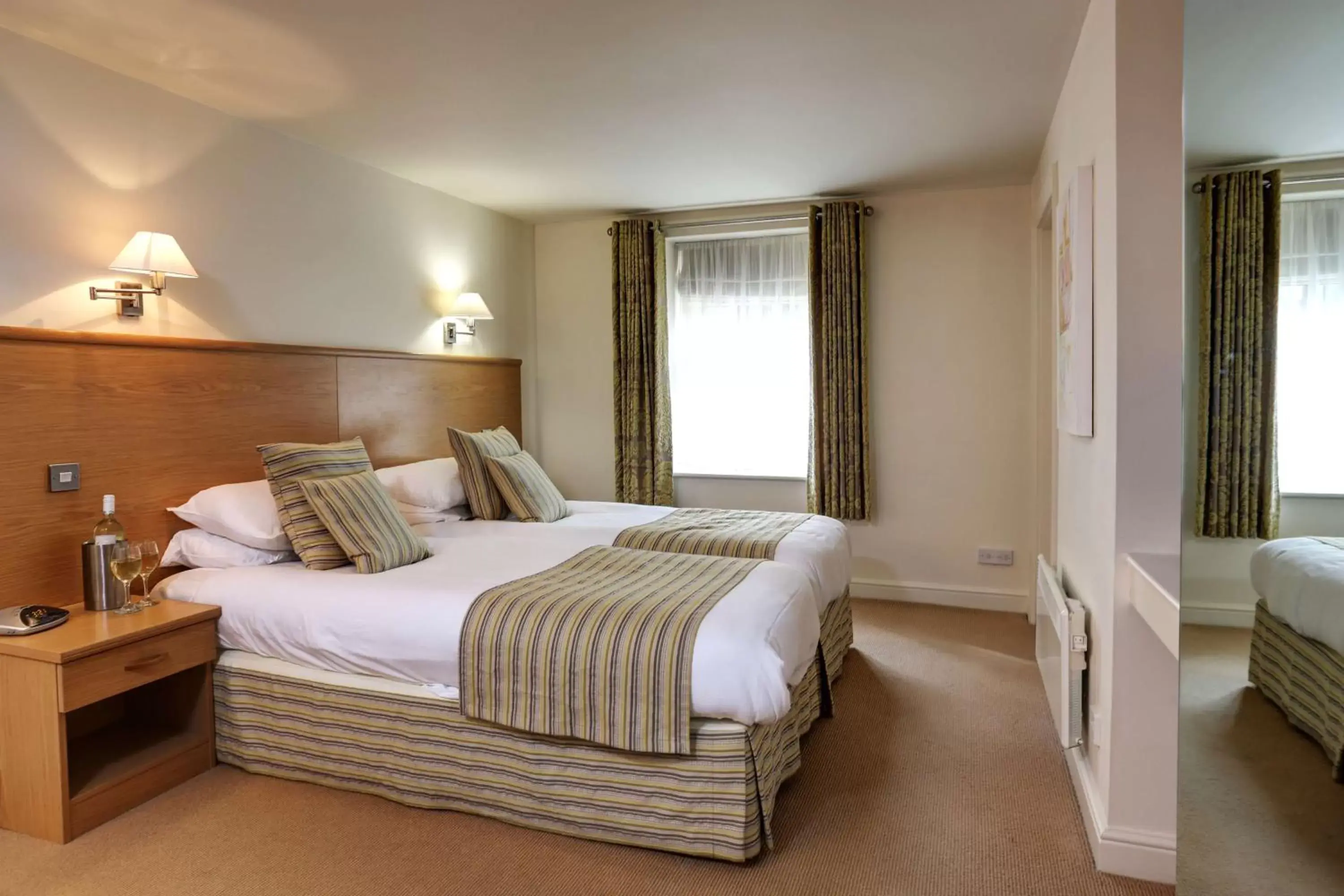 Standard Twin Room in Best Western Plus Sheffield Mosborough Hall Hotel