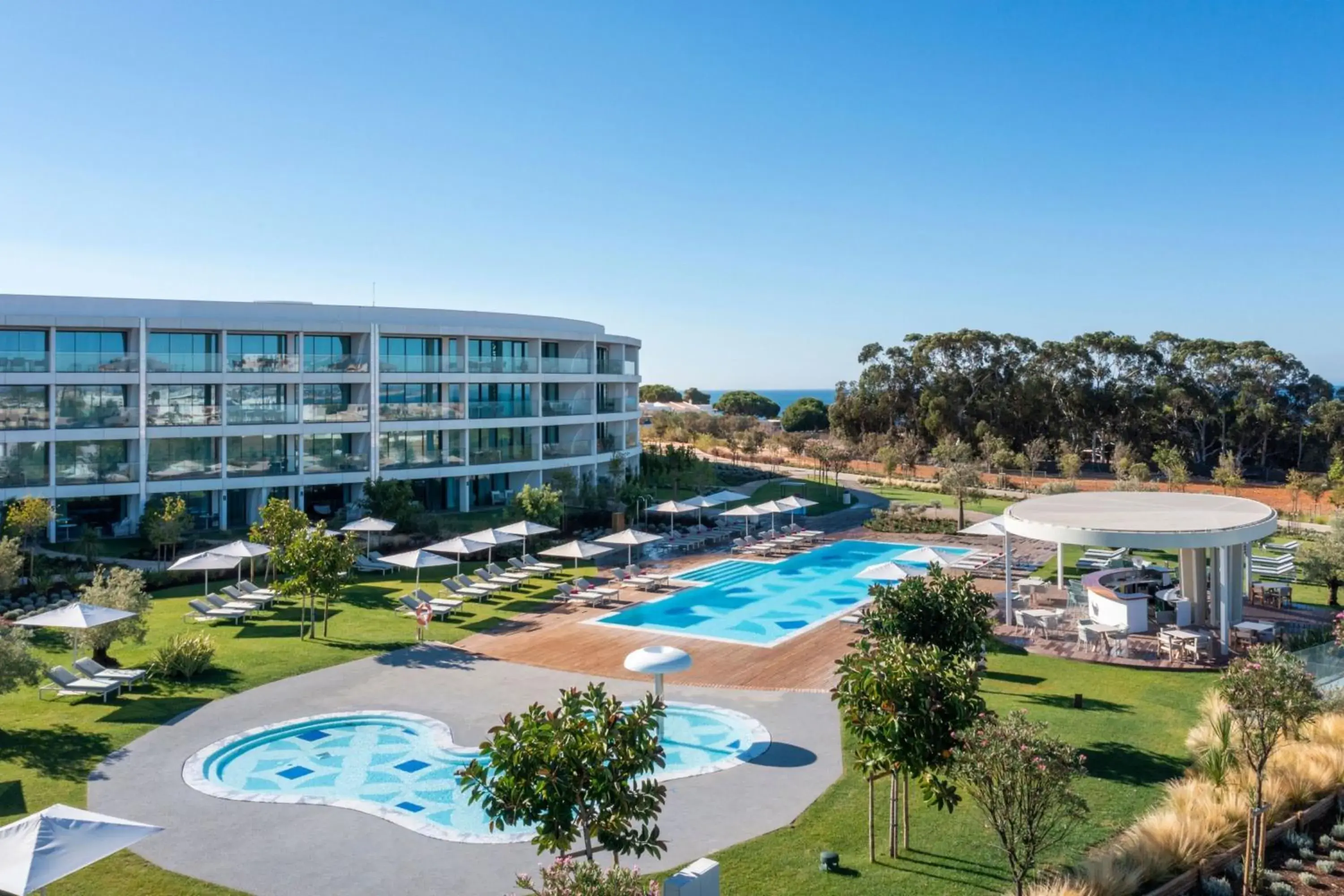 Property building, Pool View in W Residences Algarve
