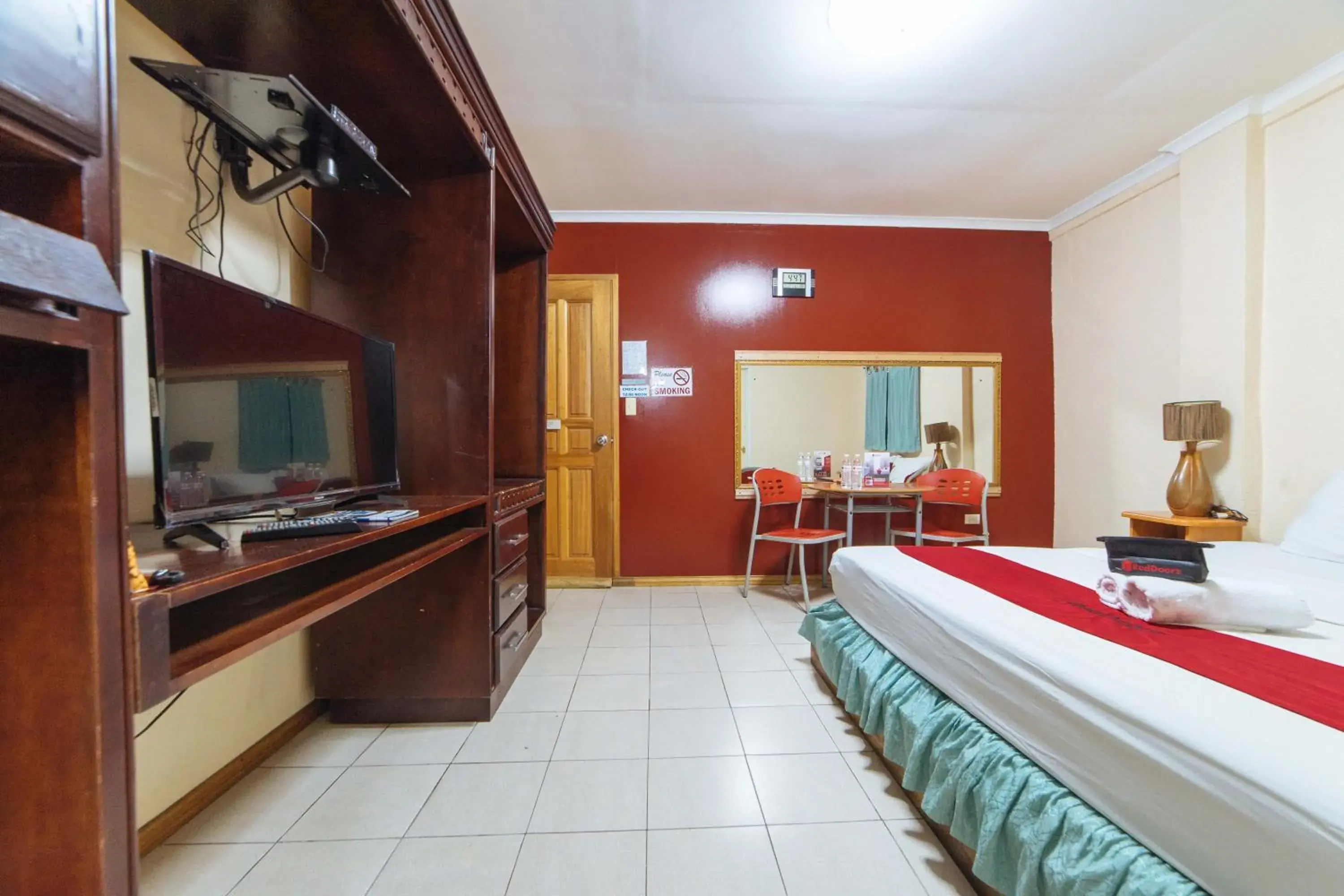 Bed in RedDoorz @ Clarkview 21st Street Angeles City Bed in RedDoorz @ Clarkview 21st Street Angeles City