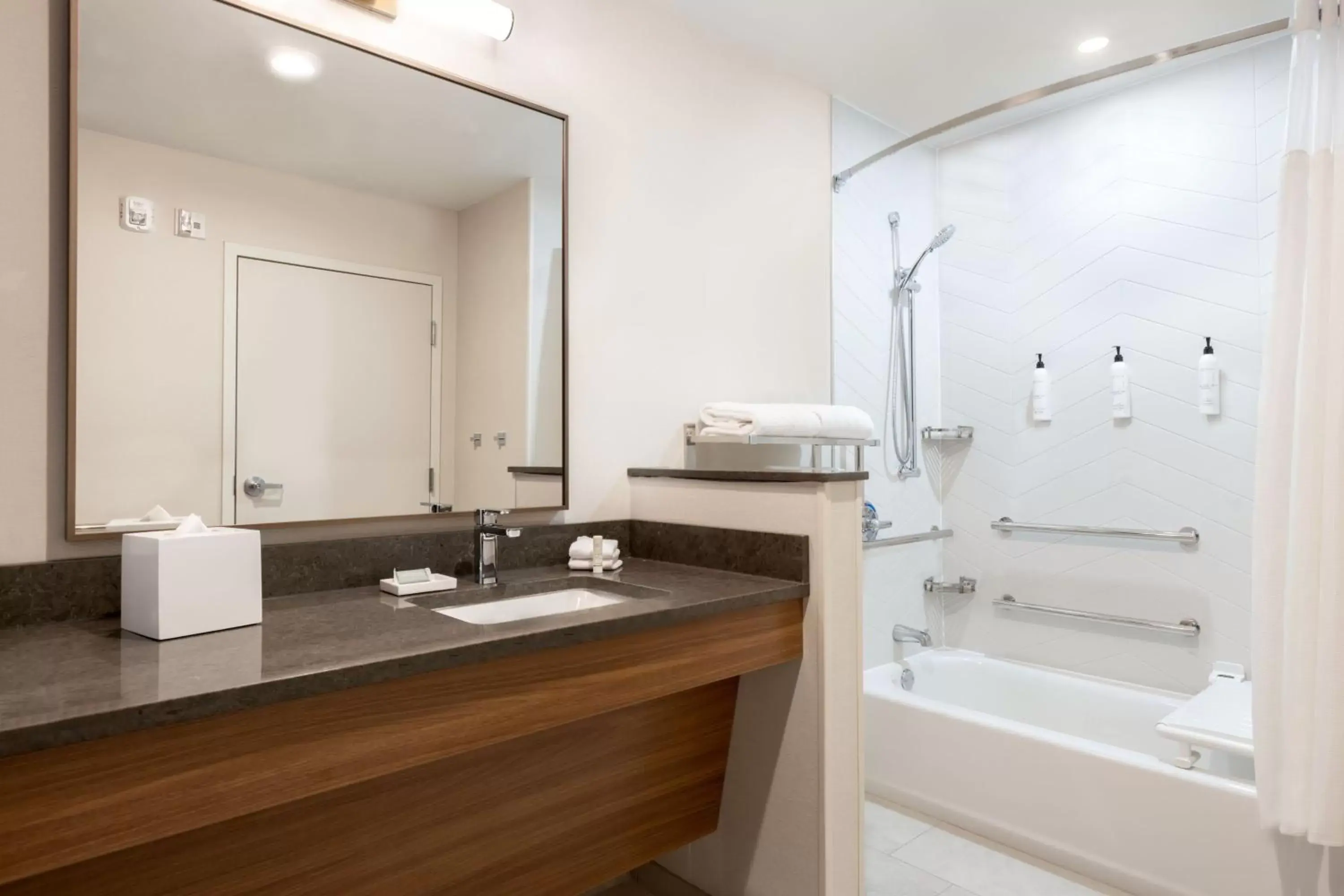 Bathroom in Fairfield by Marriott Inn & Suites Rockaway