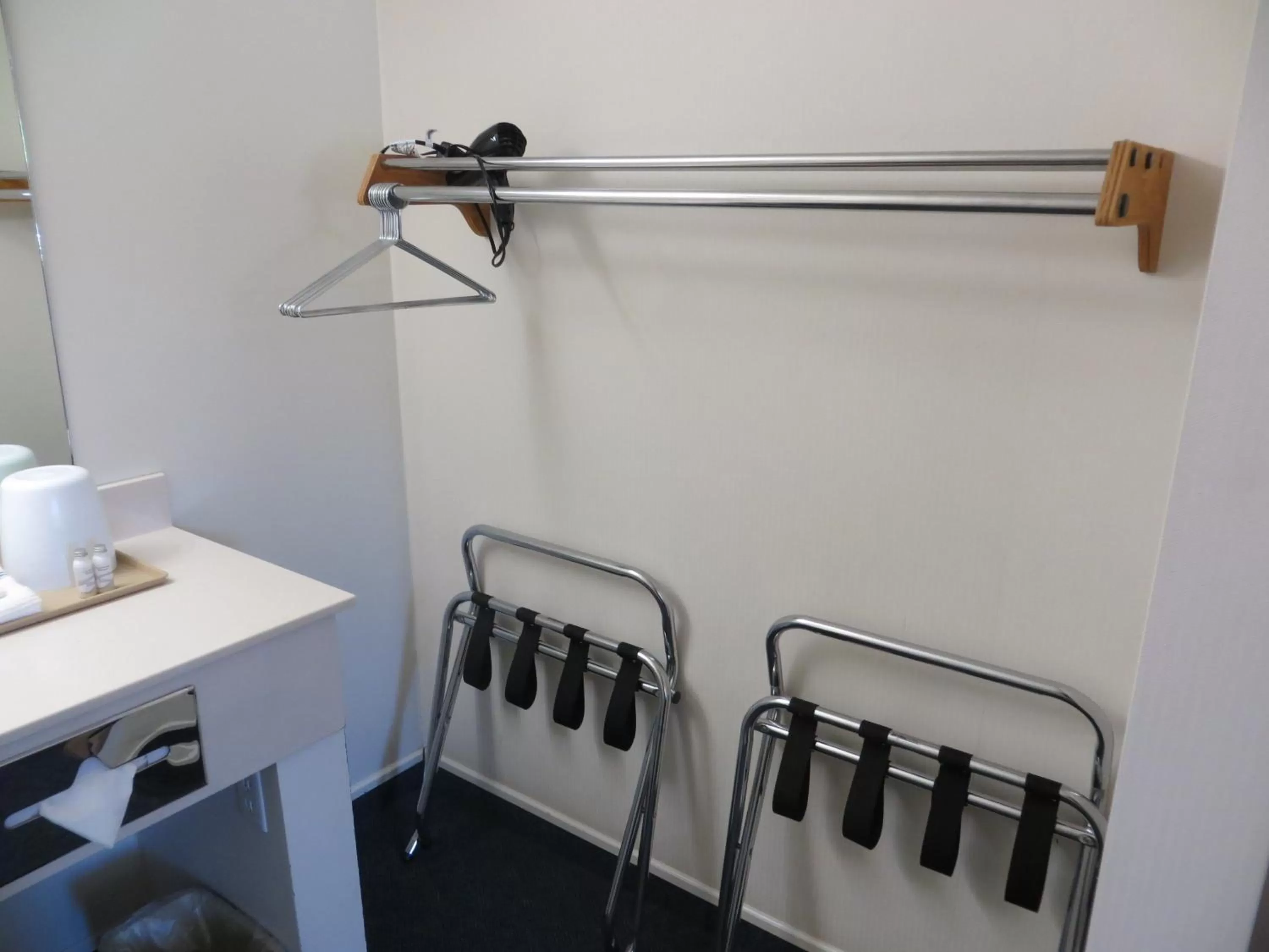 Decorative detail in Four Corners Inn