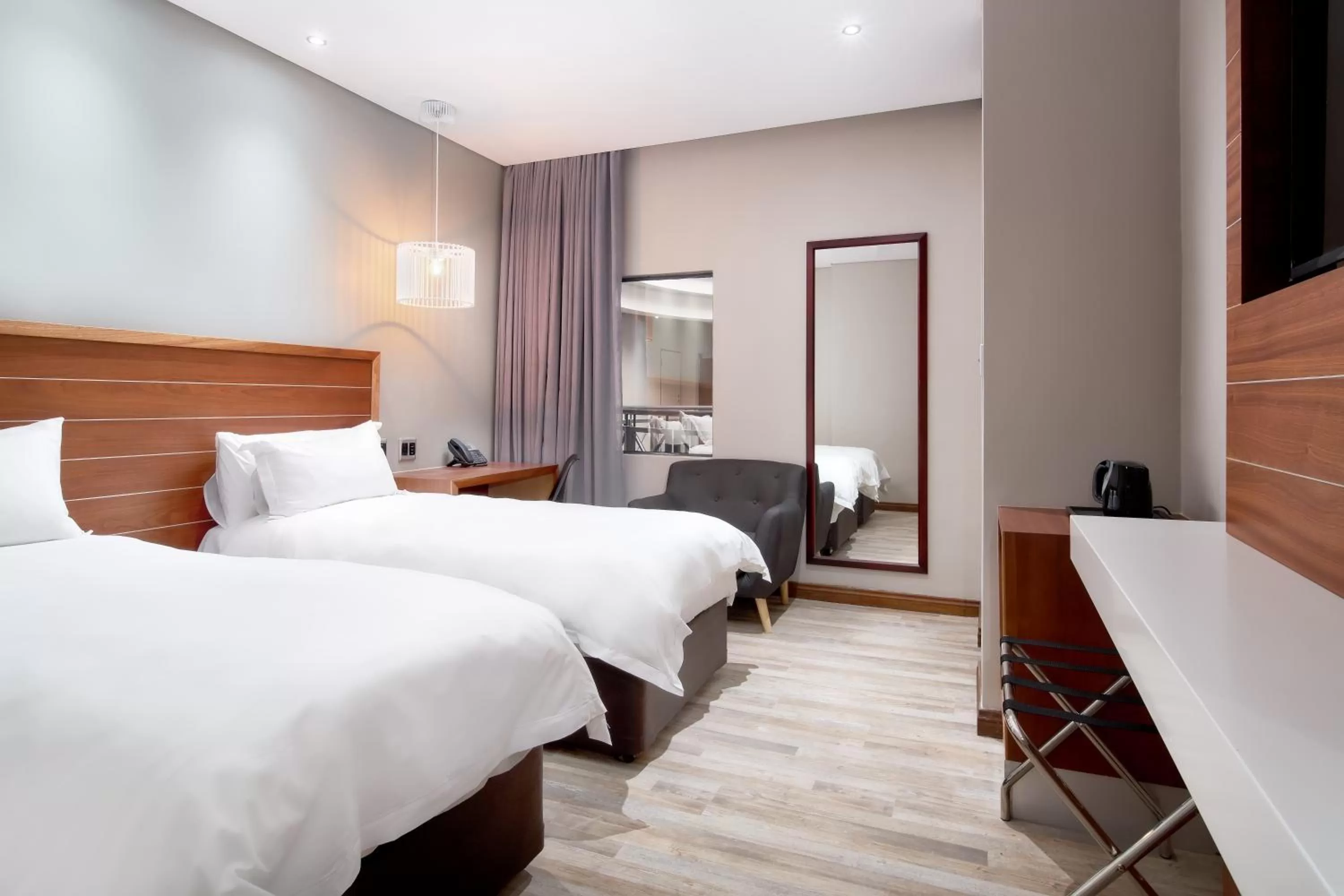 Superior King Room - single occupancy in Protea Hotel by Marriott Pretoria Hatfield