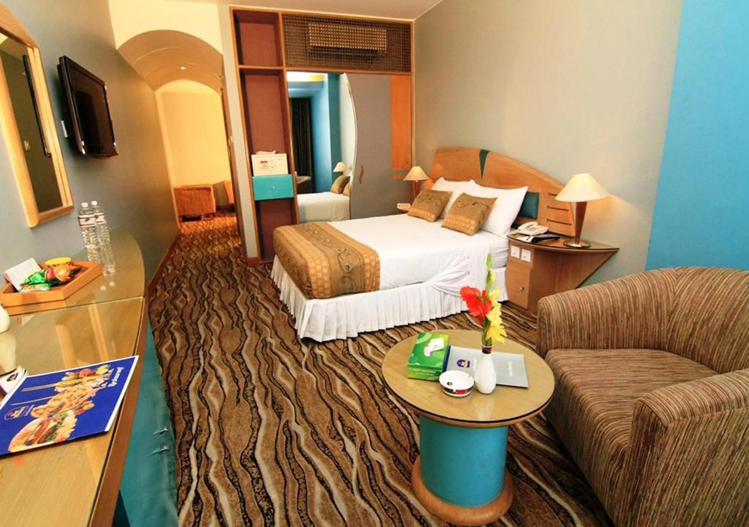 Bed in La Vinci Hotel