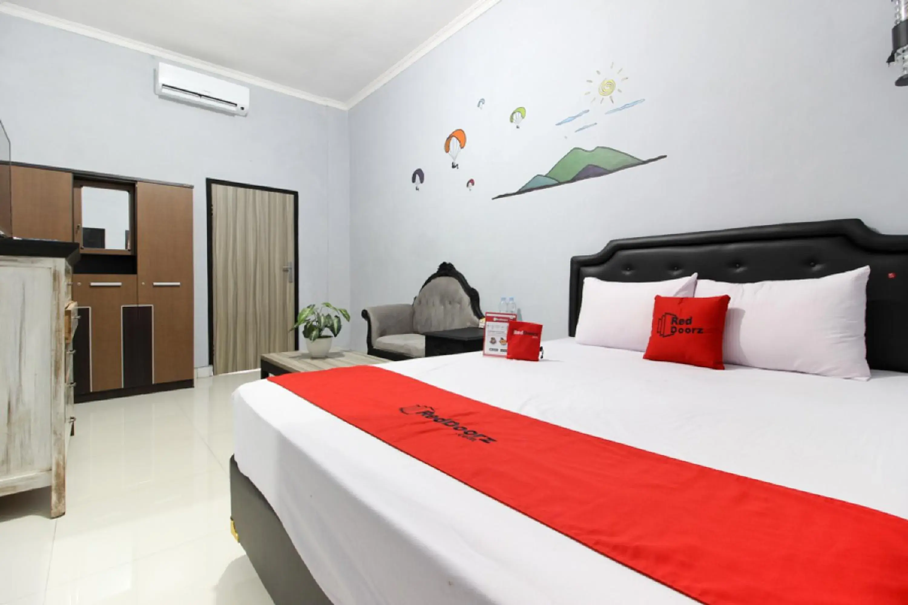 Bed in RedDoorz near Graha Saba UGM