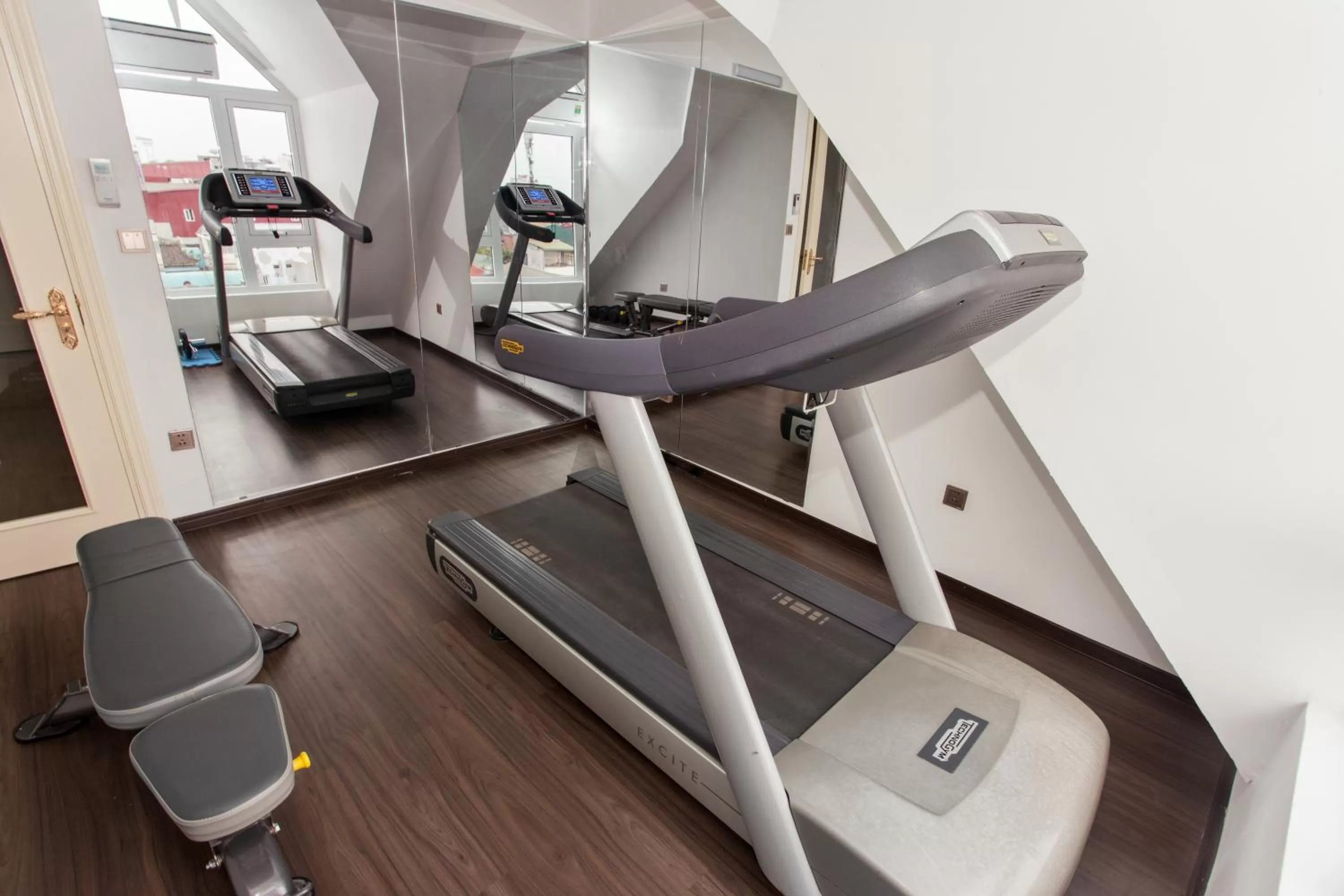 Fitness centre/facilities in Luxury Old Quarter Hotel & Gym