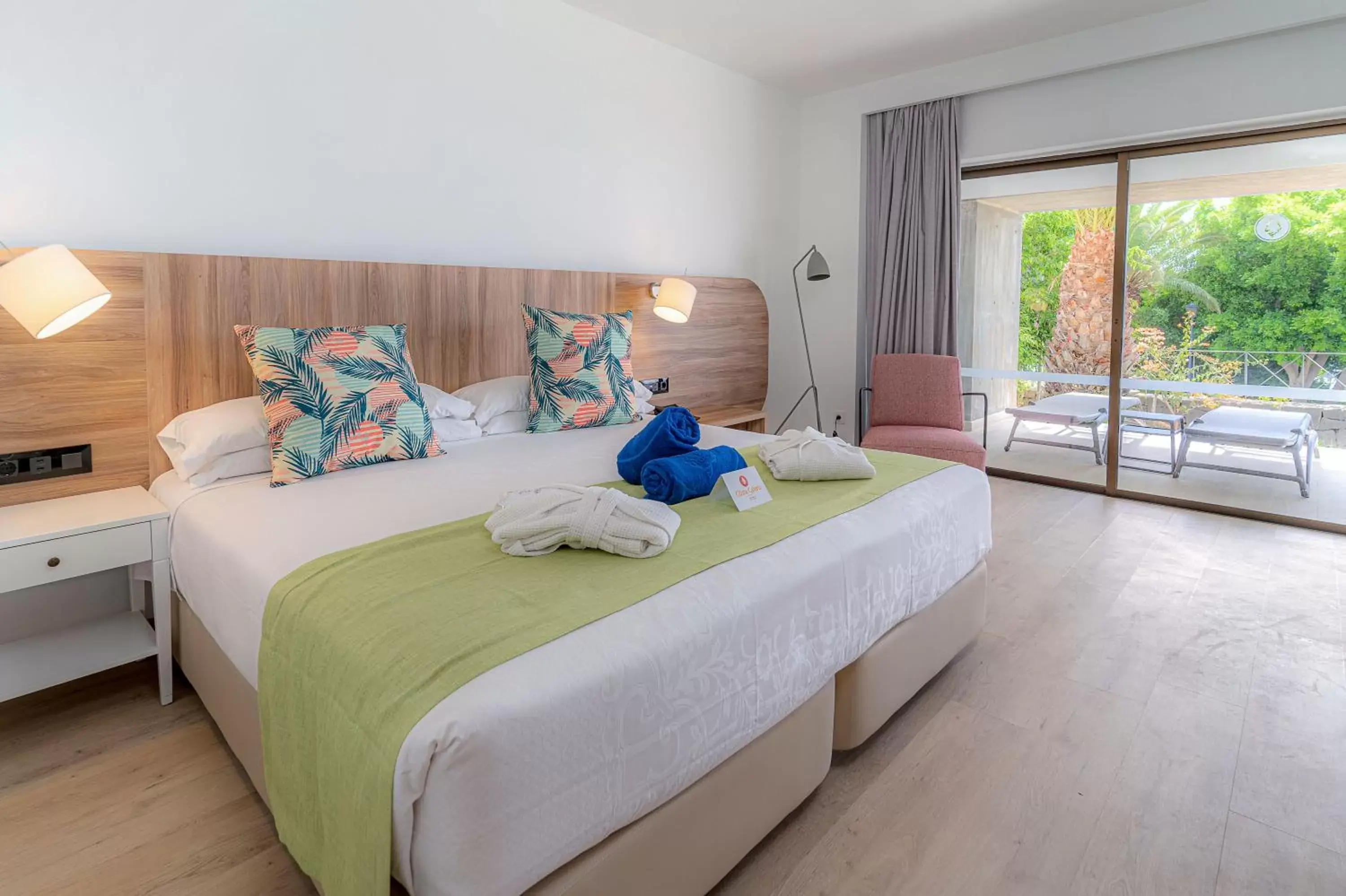 Bedroom, Bed in Hotel Costa Calero Thalasso & Spa