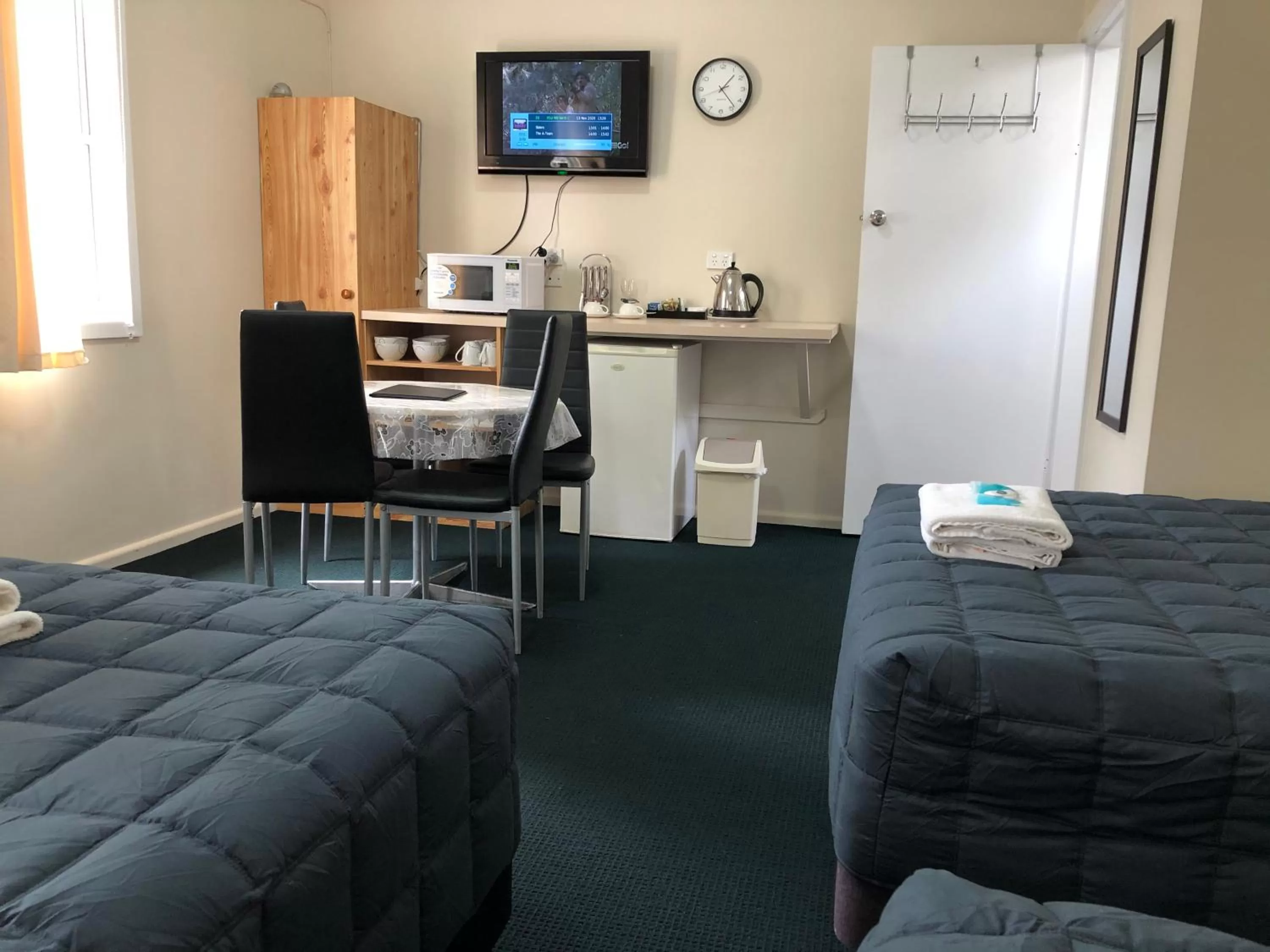 Bed in Fairway Lodge Motel