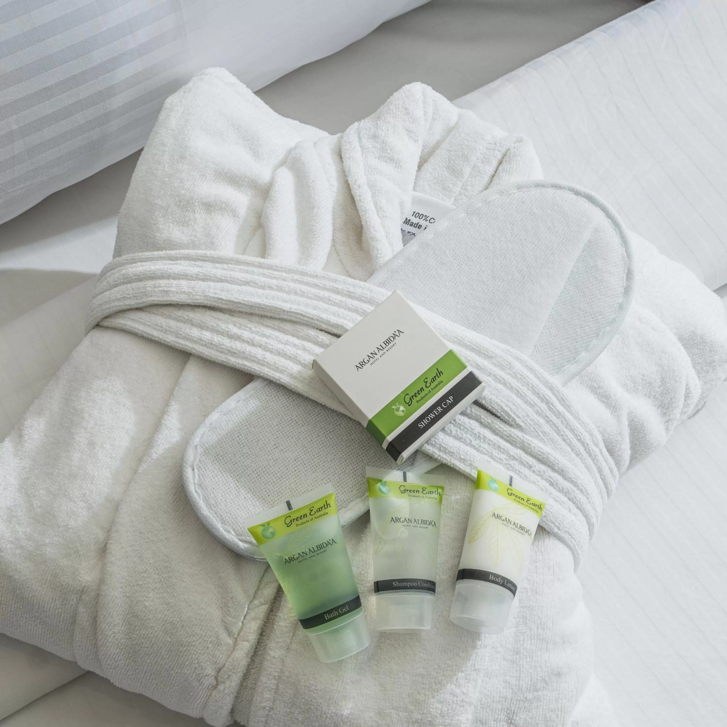 Bathroom, Bed in Argan Al Bidaa Hotel and Resort , Kuwait