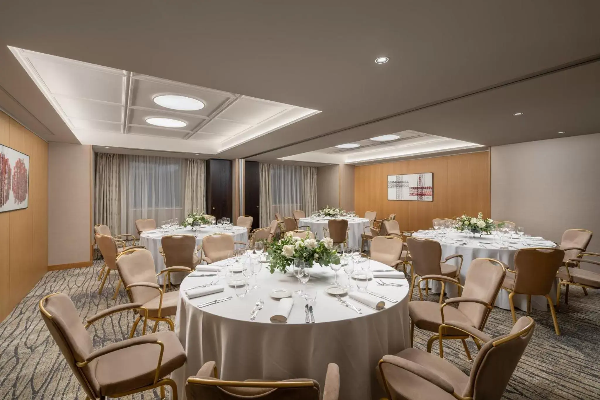 Meeting/conference room, Restaurant/Places to Eat in InterContinental Athenee Palace Bucharest, an IHG Hotel