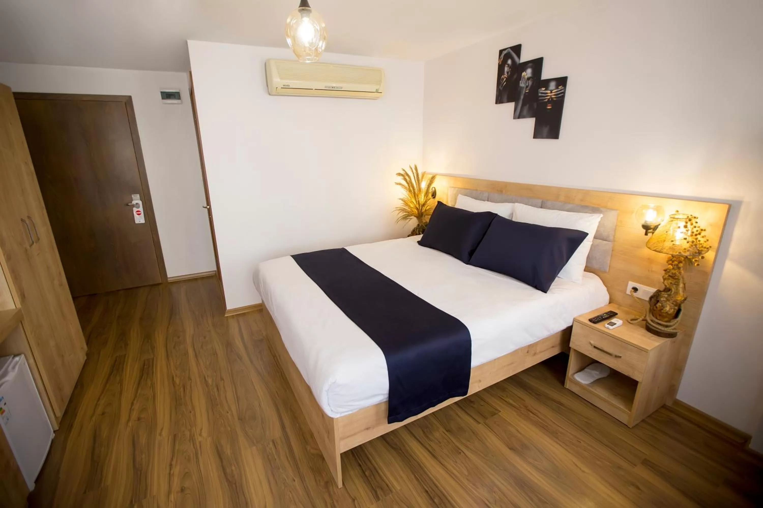 Bed in Golden Street Hotel