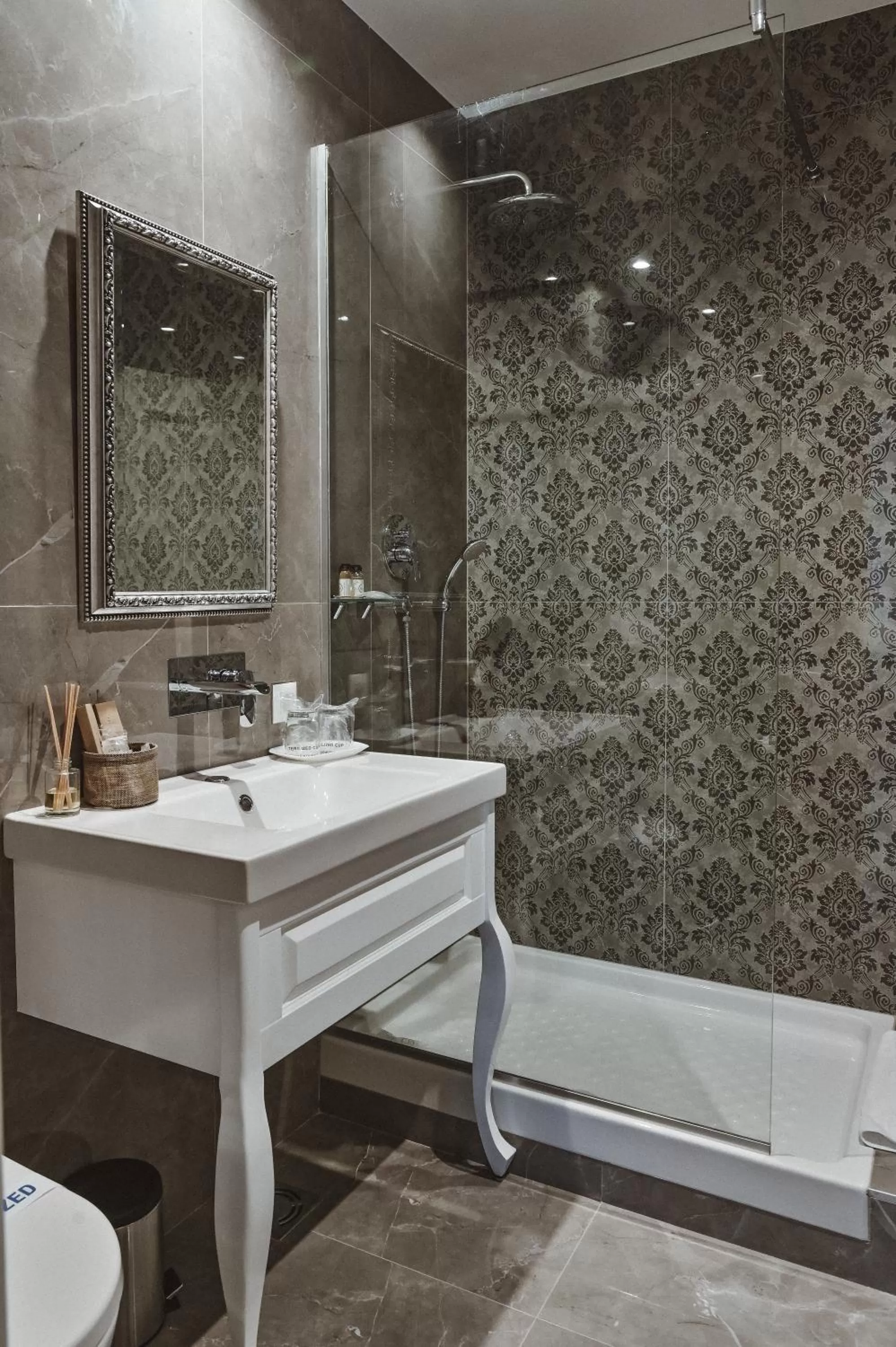 Shower, Bathroom in Garni hotel BARUT