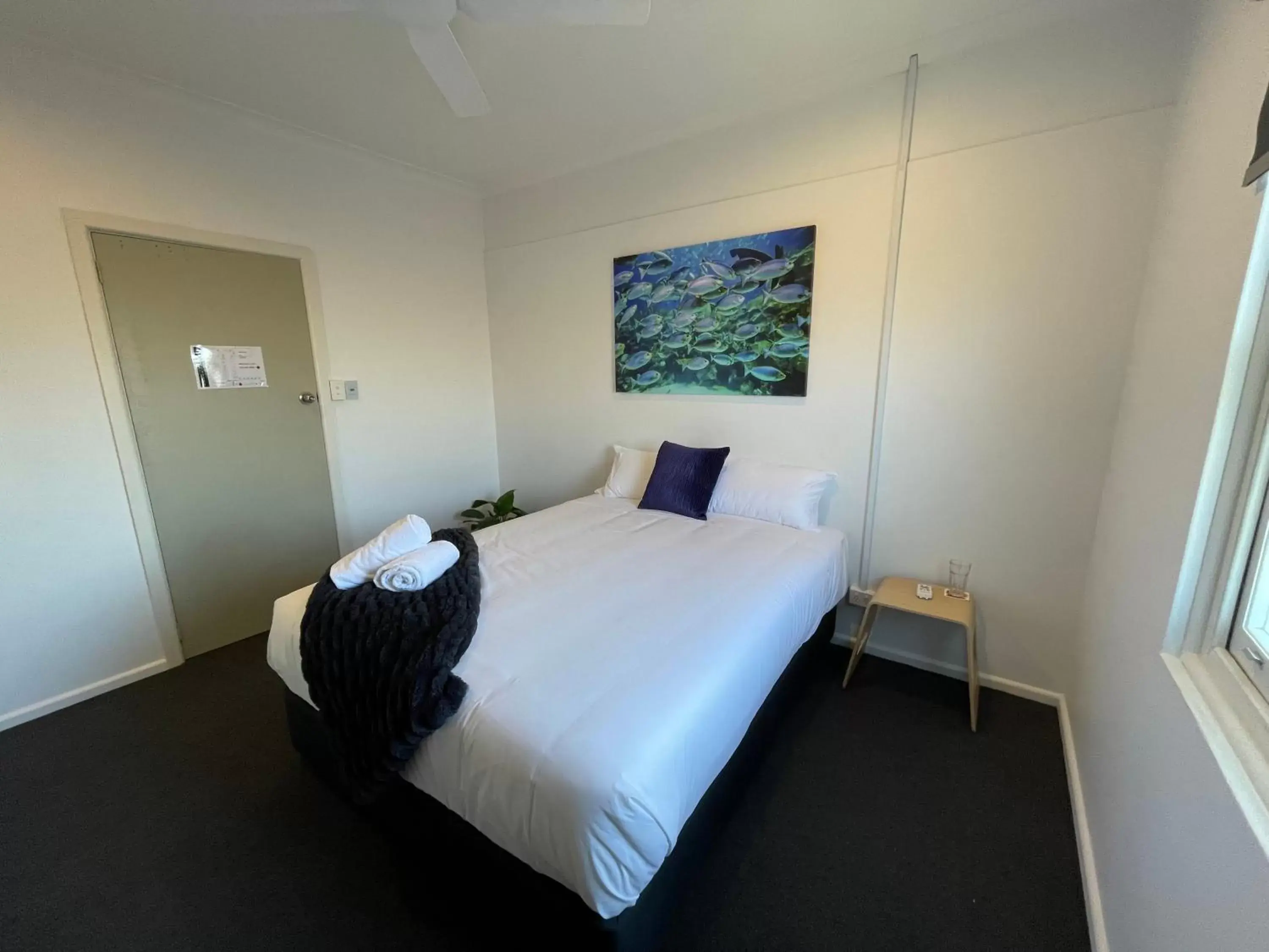 Bedroom, Bed in Plantation Hotel Coffs Harbour