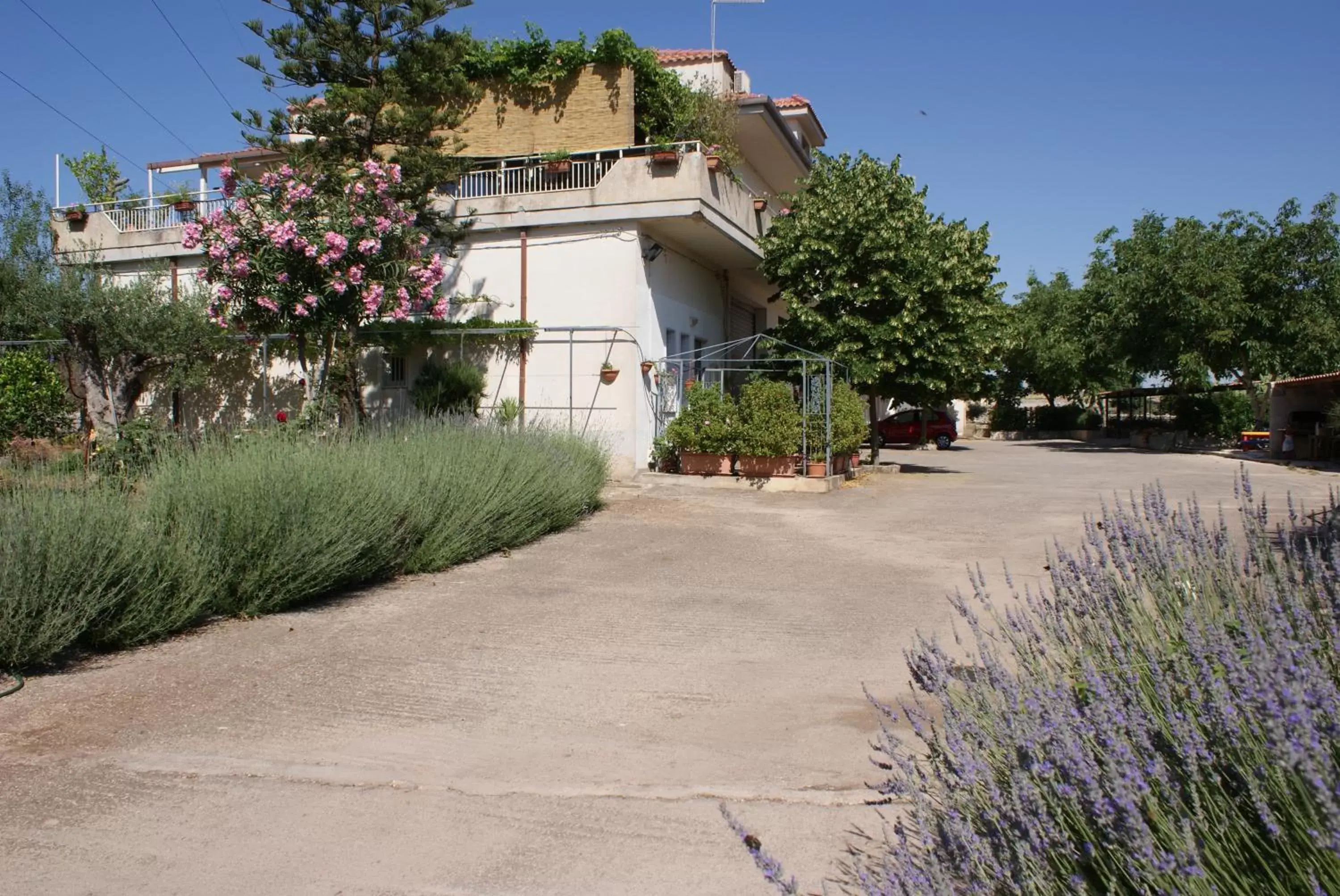 Facade/entrance, Property Building in Giogaia