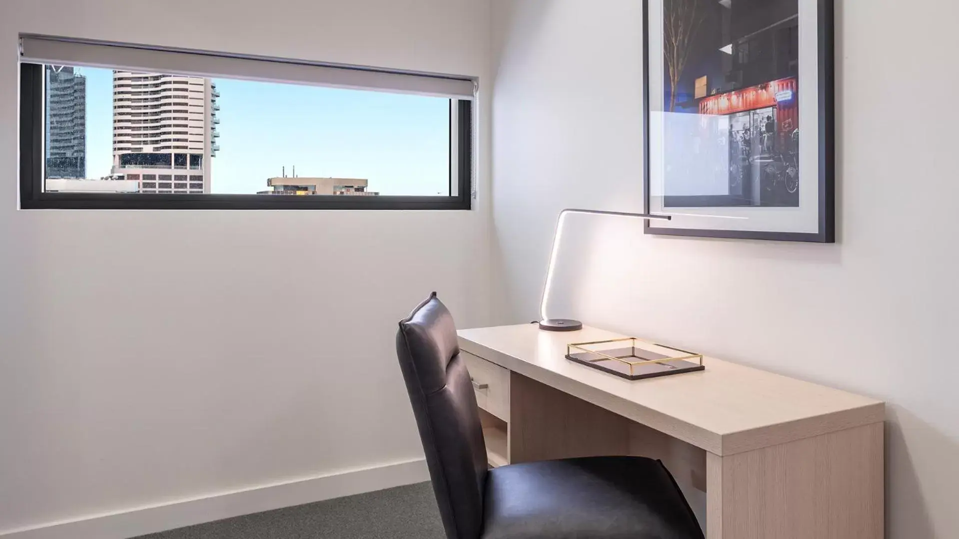 Area and facilities, TV/Entertainment Center in Oaks Brisbane on Charlotte Suites