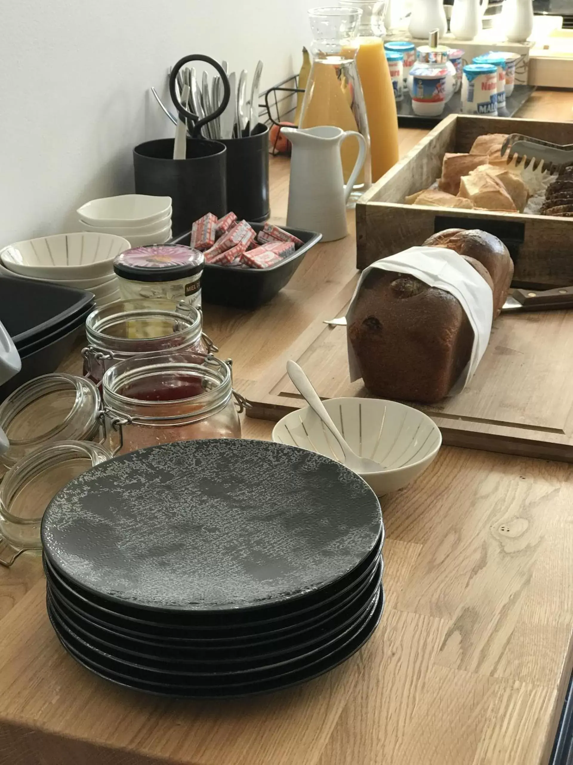 Dining area in La Maison de Louisette