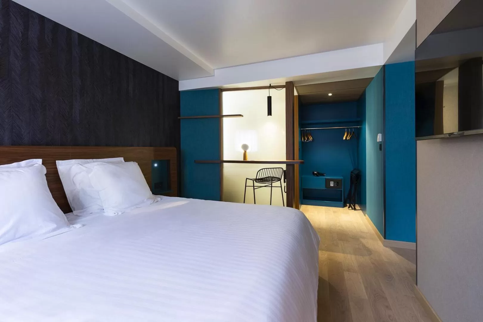 Bed in Oceania Paris Porte De Versailles