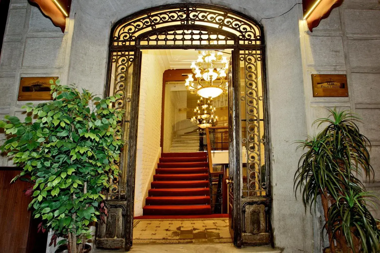 Facade/entrance in Atik Palas Hotel