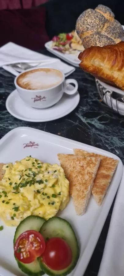 Food and drinks in Hotel Josefine