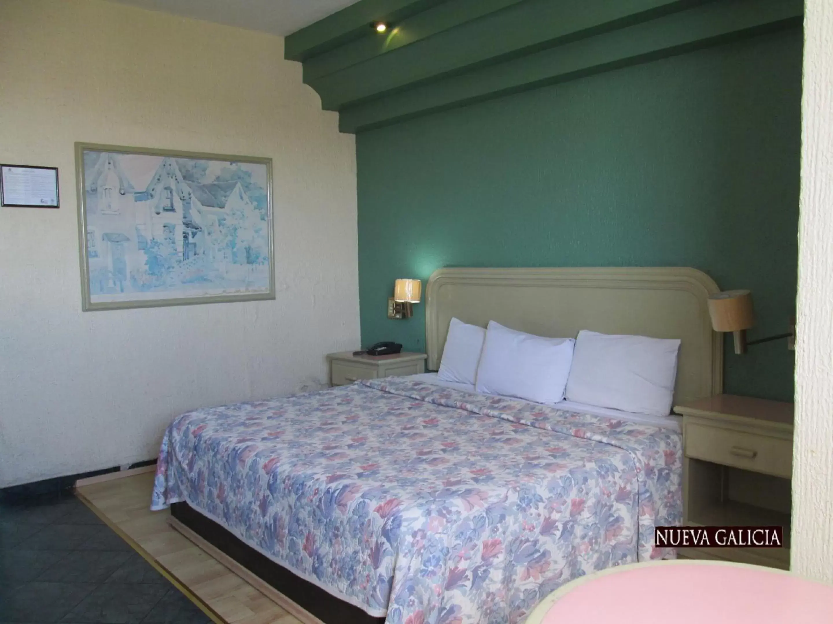 Bedroom, Bed in Hotel Nueva Galicia