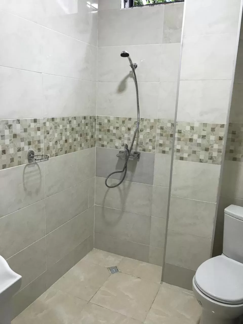 Shower in Hotel Nino Ureki