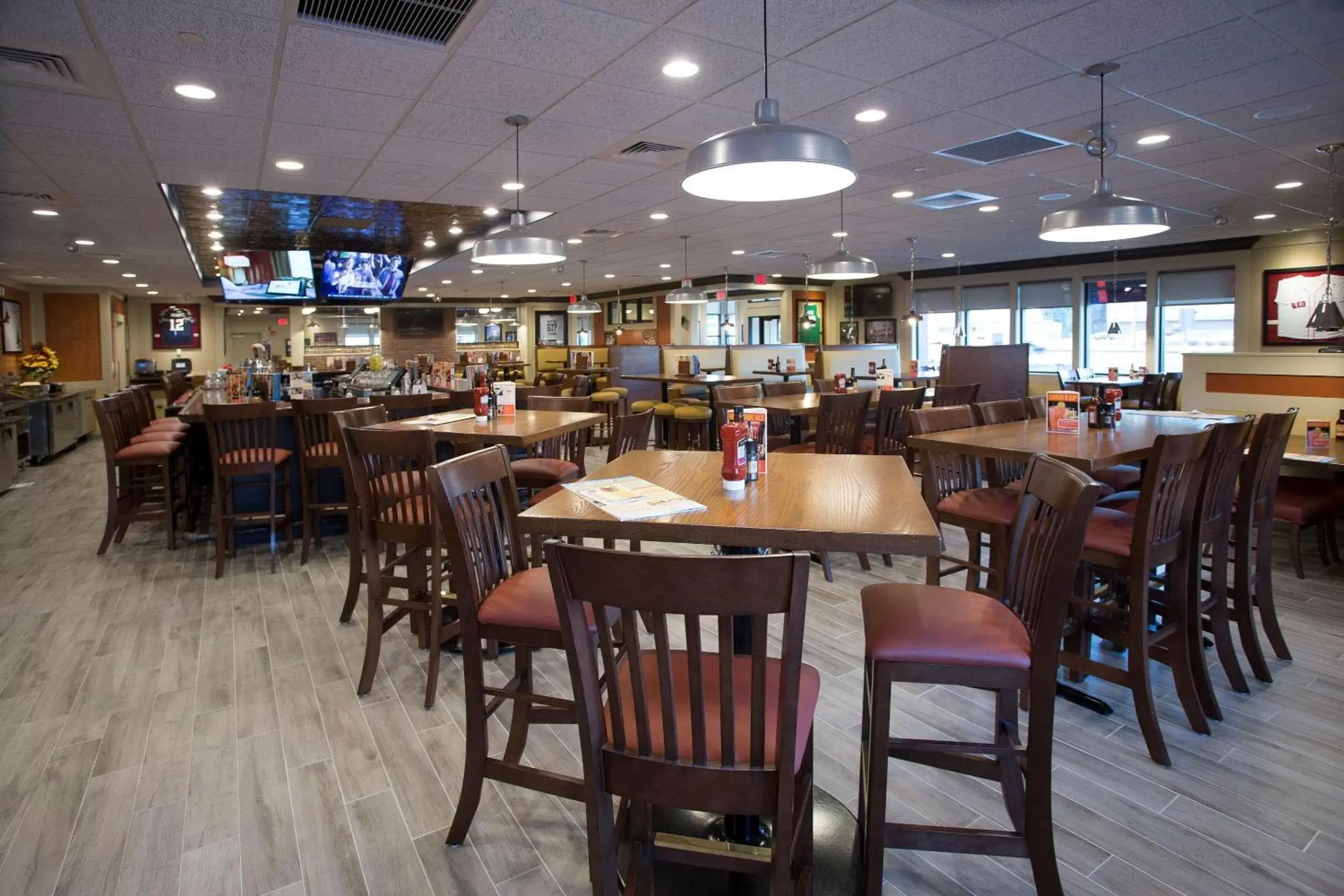Restaurant/places to eat in Clarion Inn Restaurant/places to eat in Clarion Inn