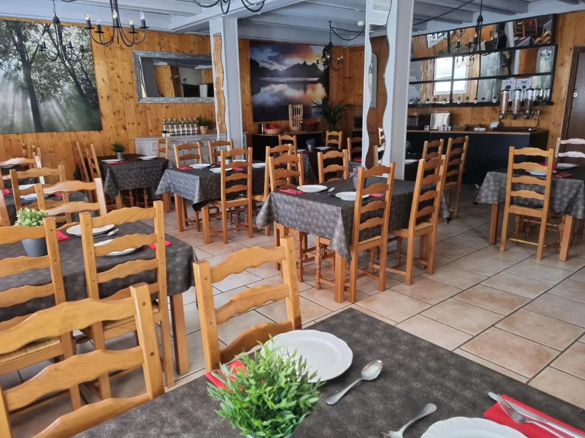 Restaurant/Places to Eat in Hotel La Meije
