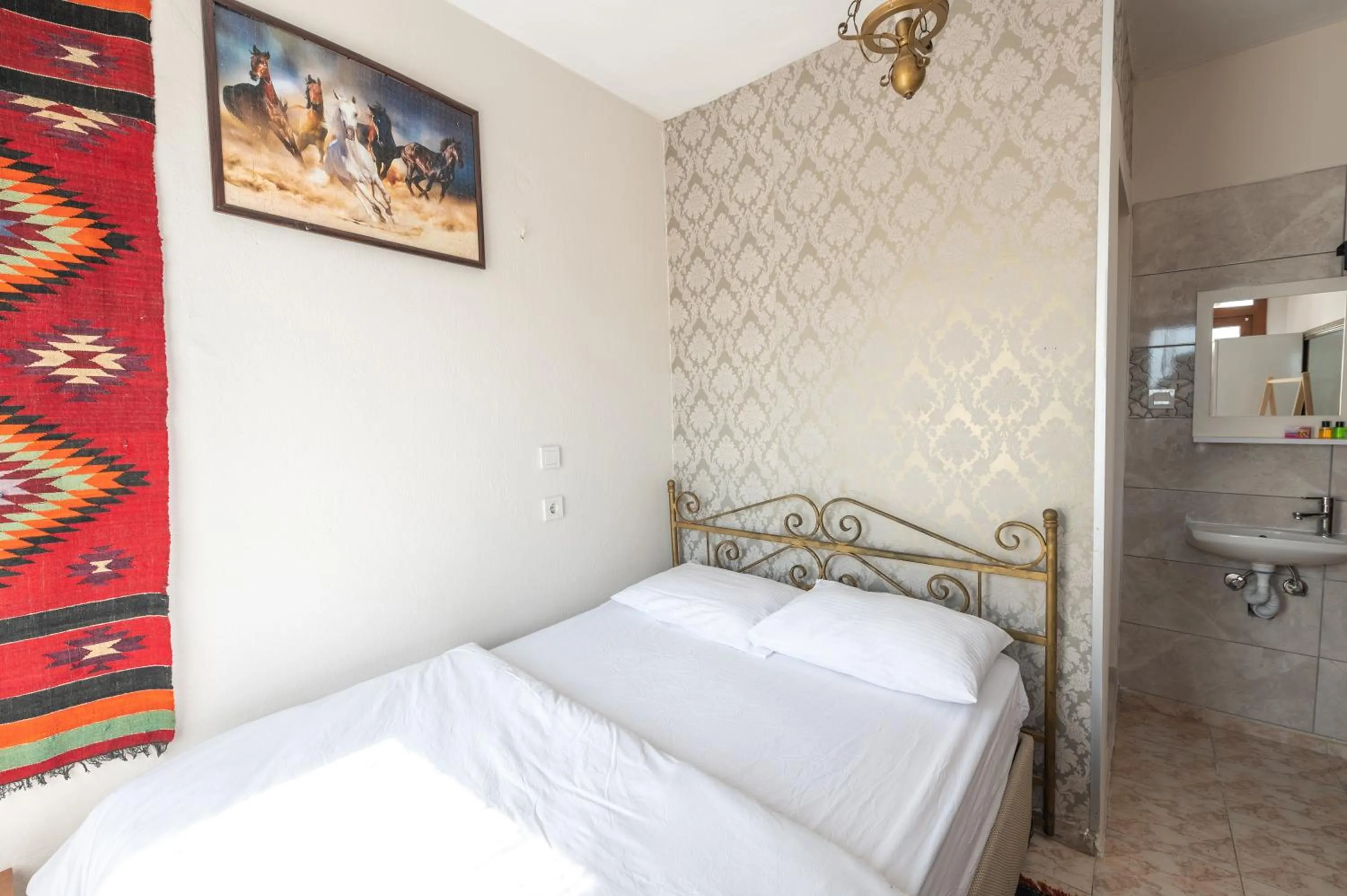 Bedroom, Bed in Anz Guest House Pansiyon