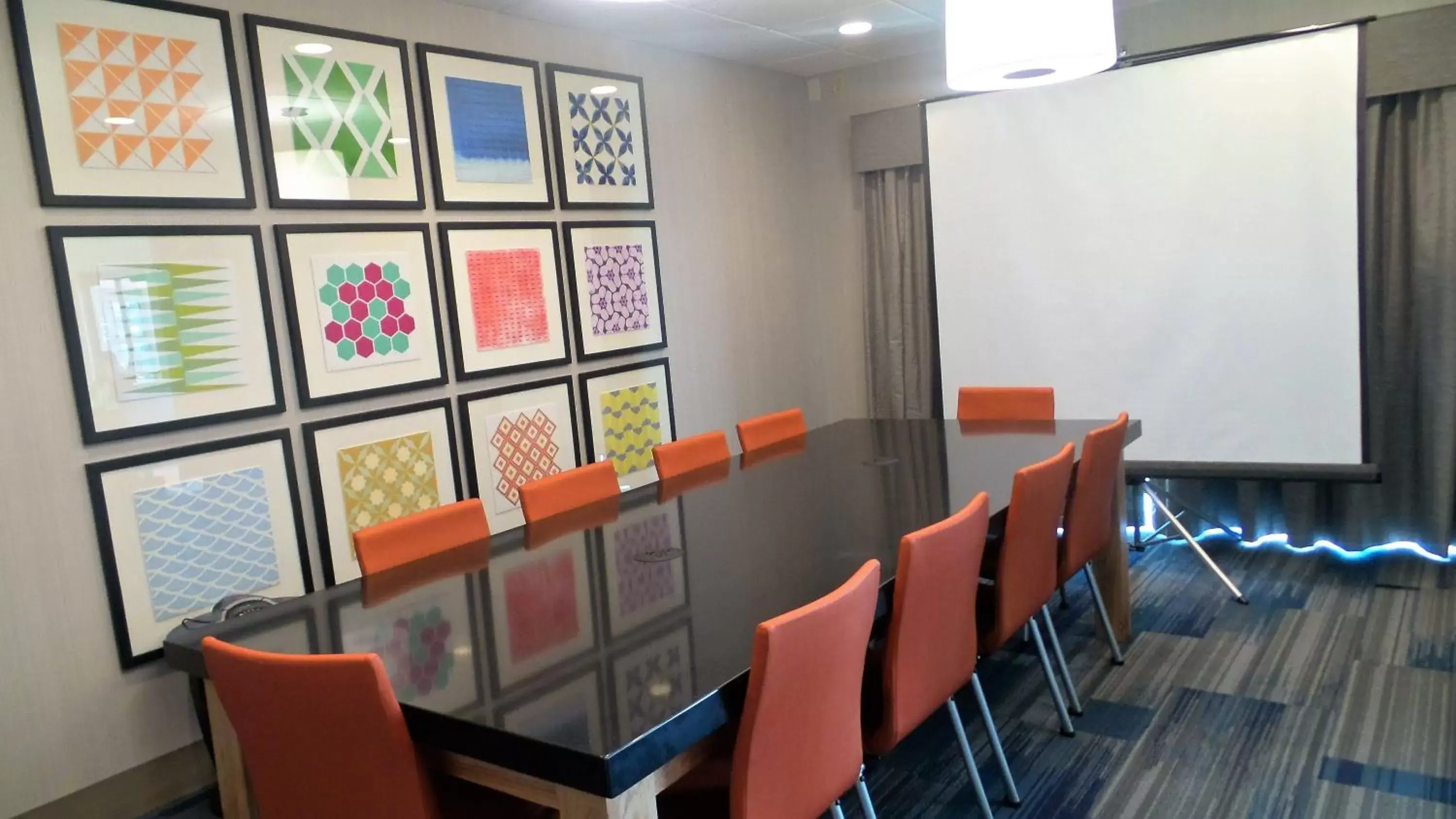 Meeting/conference room in Holiday Inn Express & Suites - Muncie, an IHG Hotel