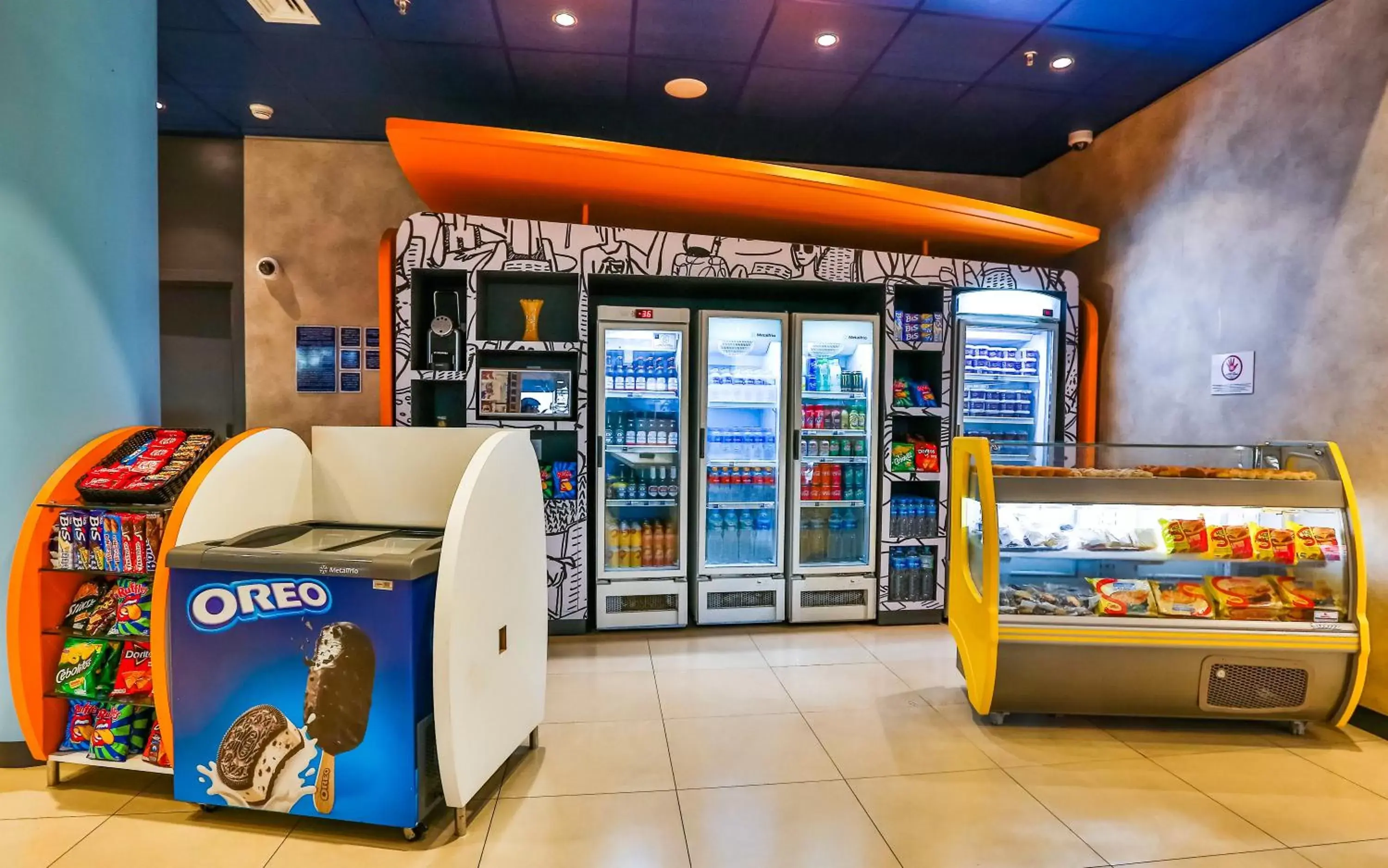 Drinks, Supermarket/Shops in ibis budget Sorocaba