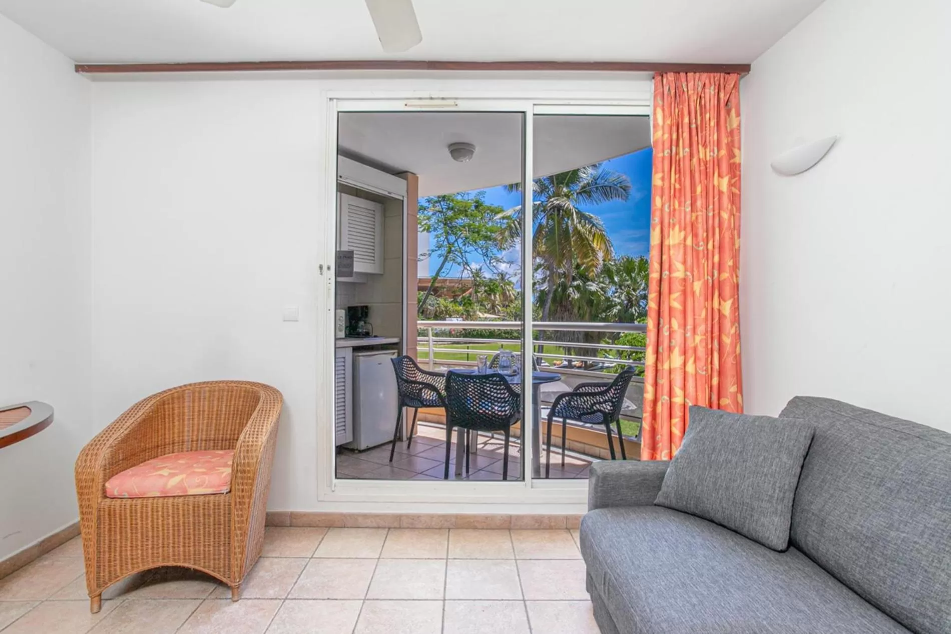 Patio in Zenitude Hôtel Résidences Le Salako