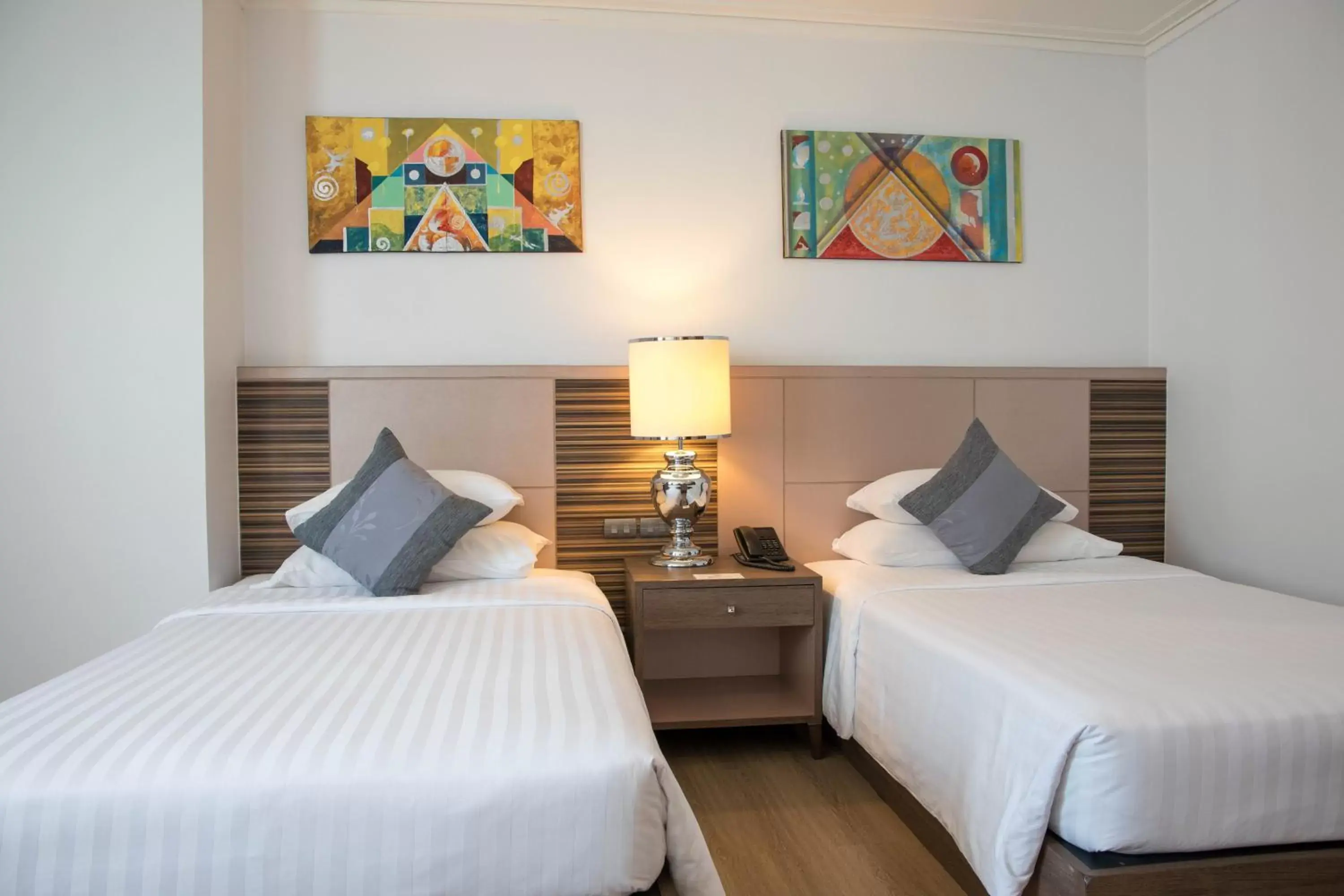 Guests, Bed in The Berkeley Hotel Pratunam - SHA Extra Plus