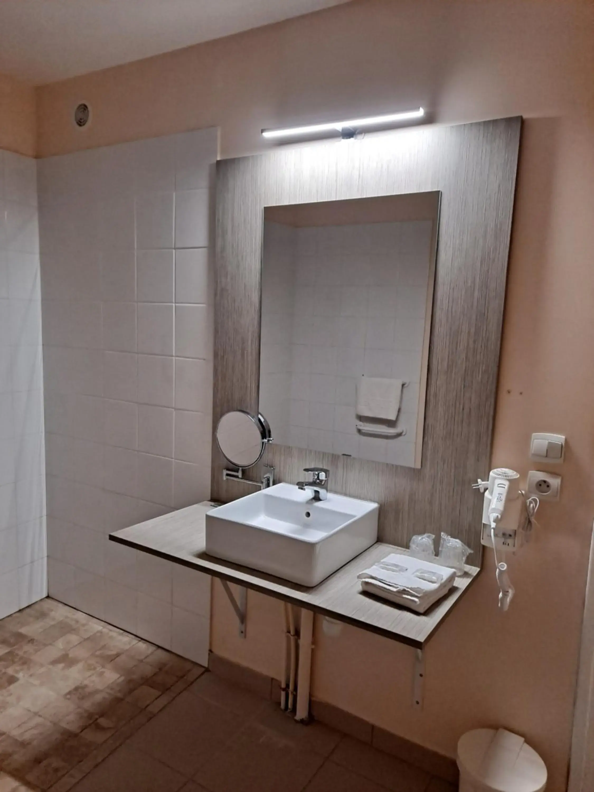 Bathroom in Hôtel Du Viaduc
