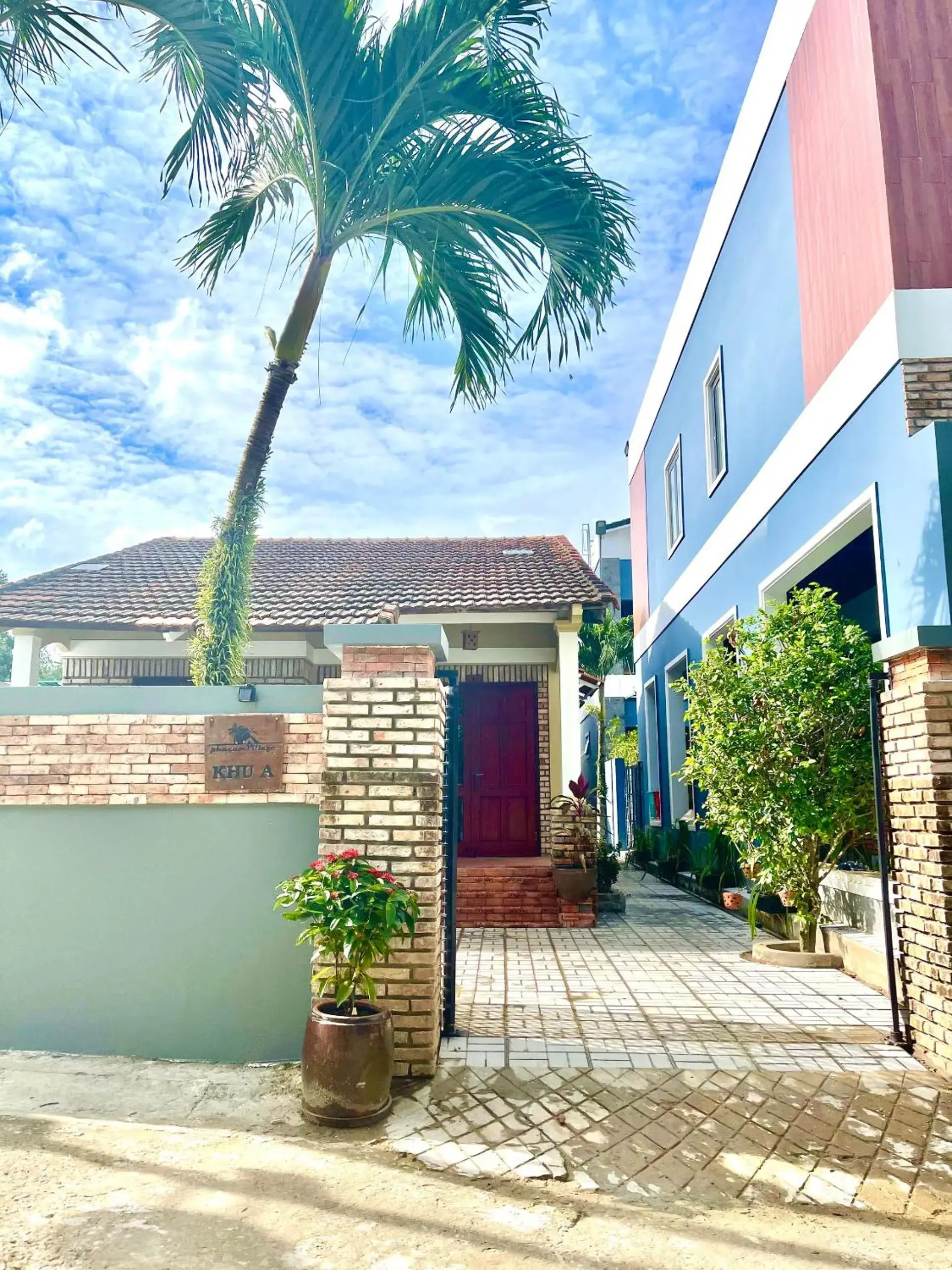 Street view in Phu Quoc Village Street view in Phu Quoc Village