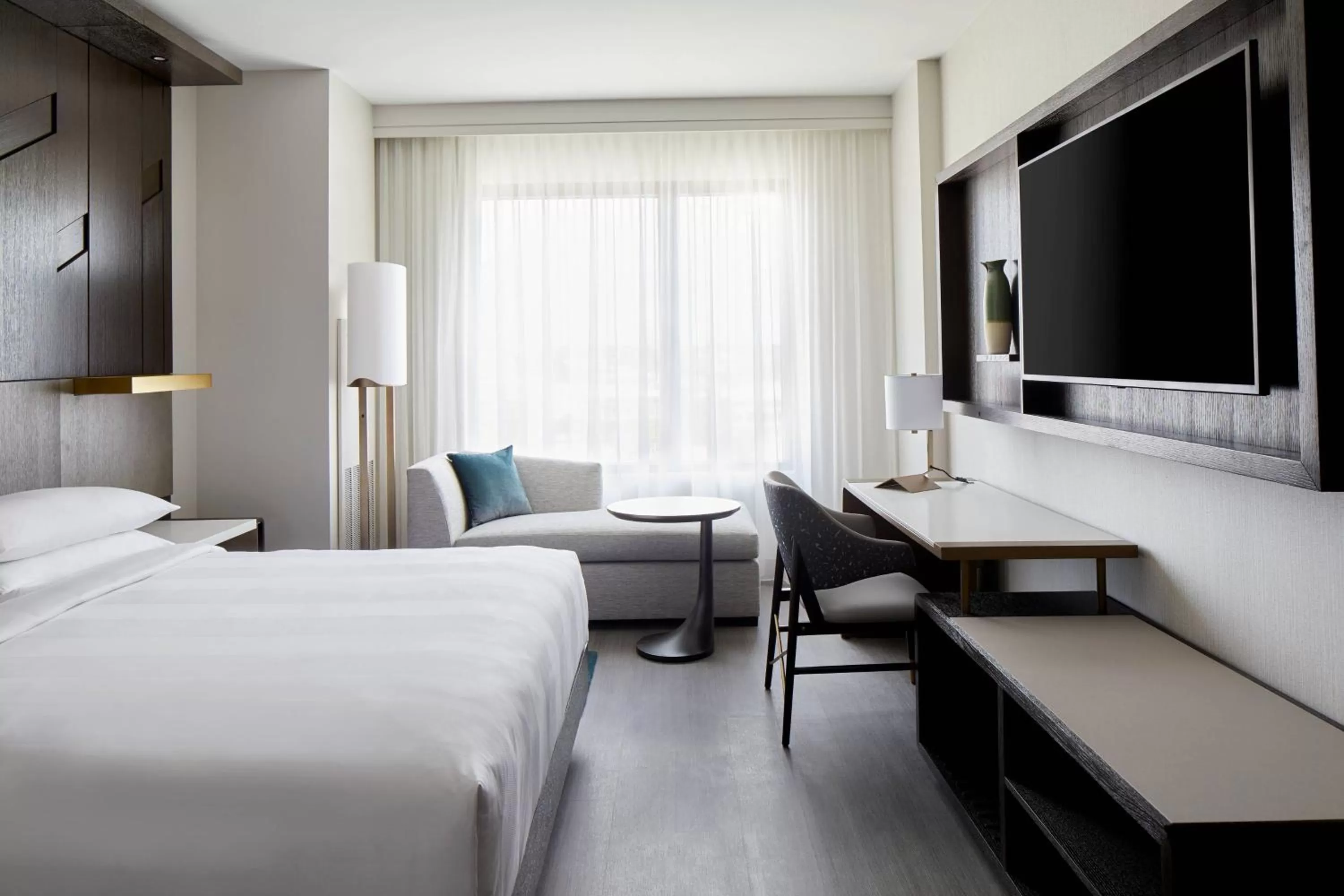 Photo of the whole room, Bed in UNC Charlotte Marriott Hotel & Conference Center