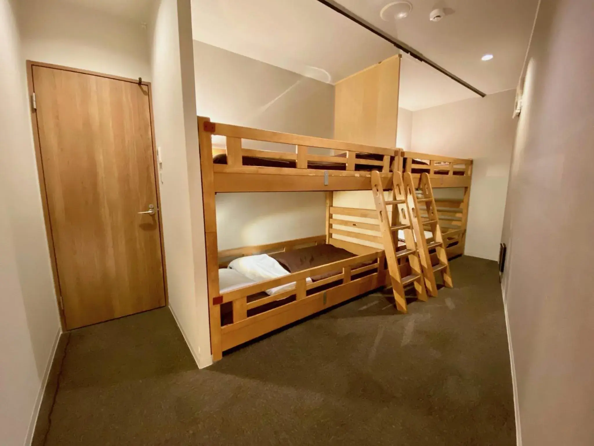 Bunk Bed in Osaka Guesthouse Nest